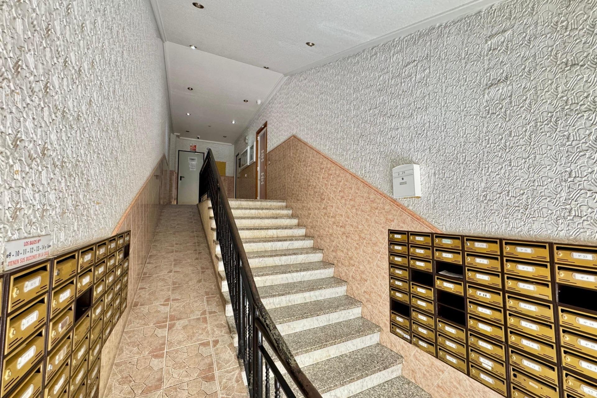 Reventa - Apartment -
Torrevieja - Center