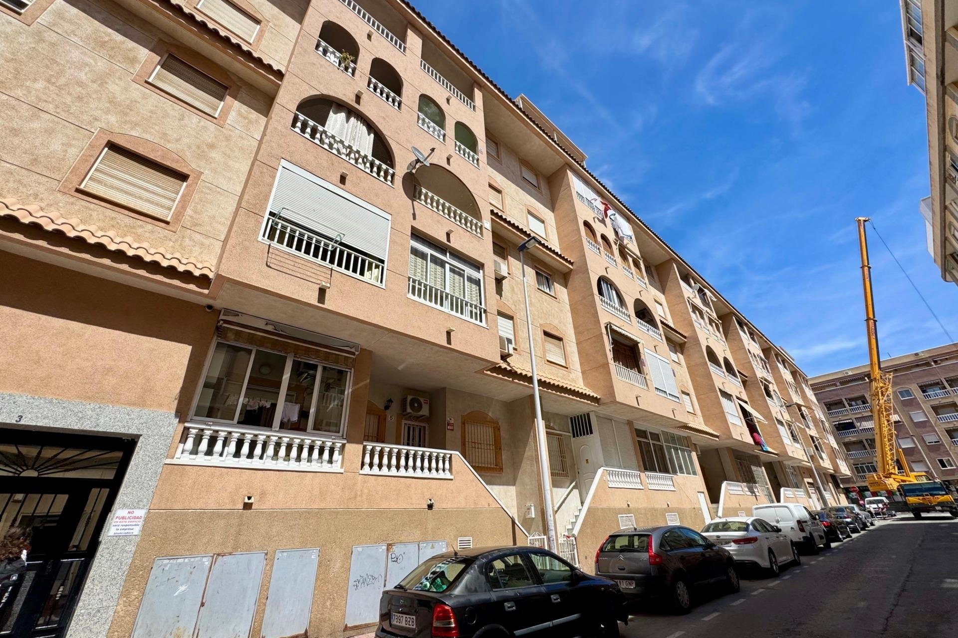 Reventa - Apartment -
Torrevieja - Center