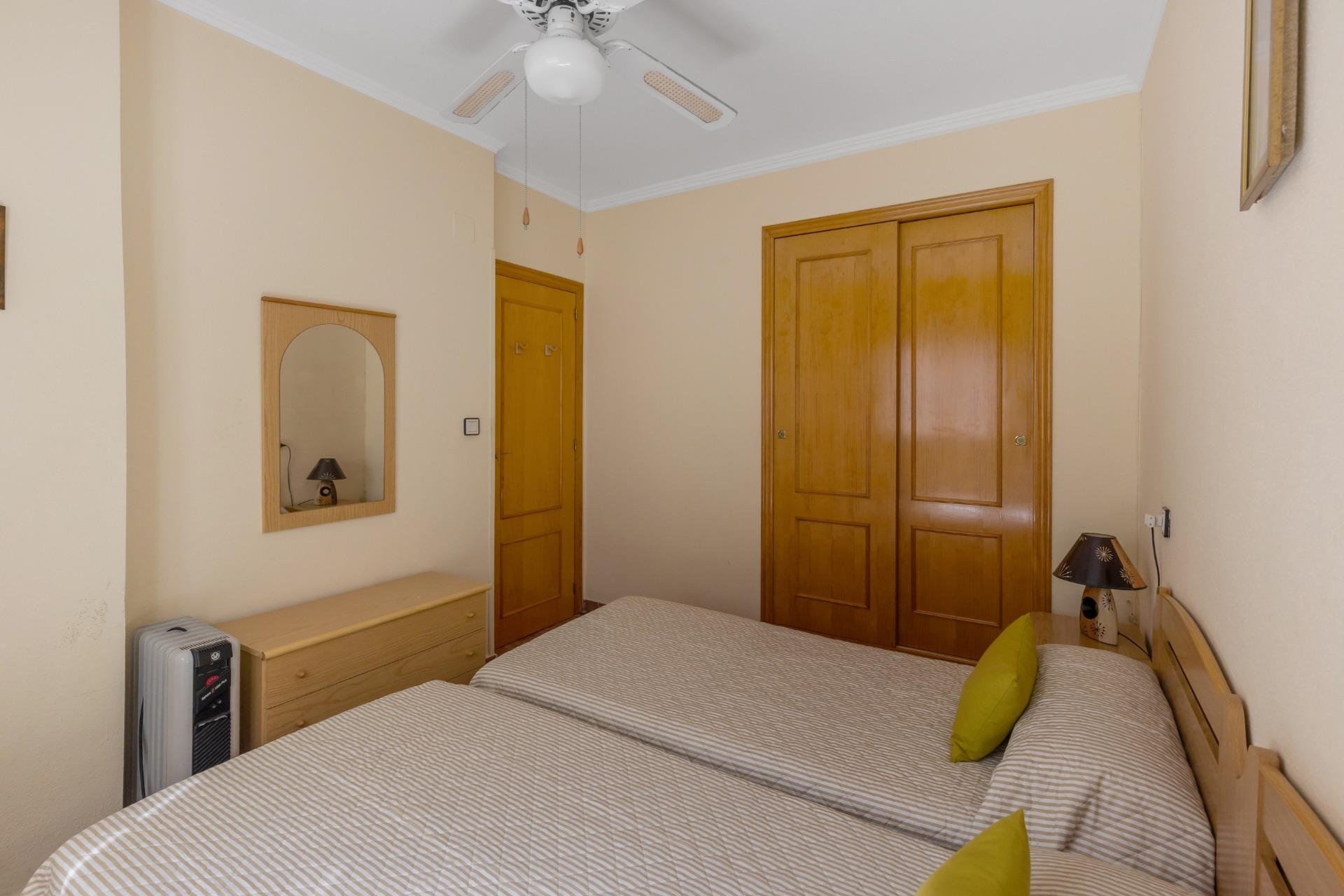 Reventa - Apartment -
Torrevieja - Center
