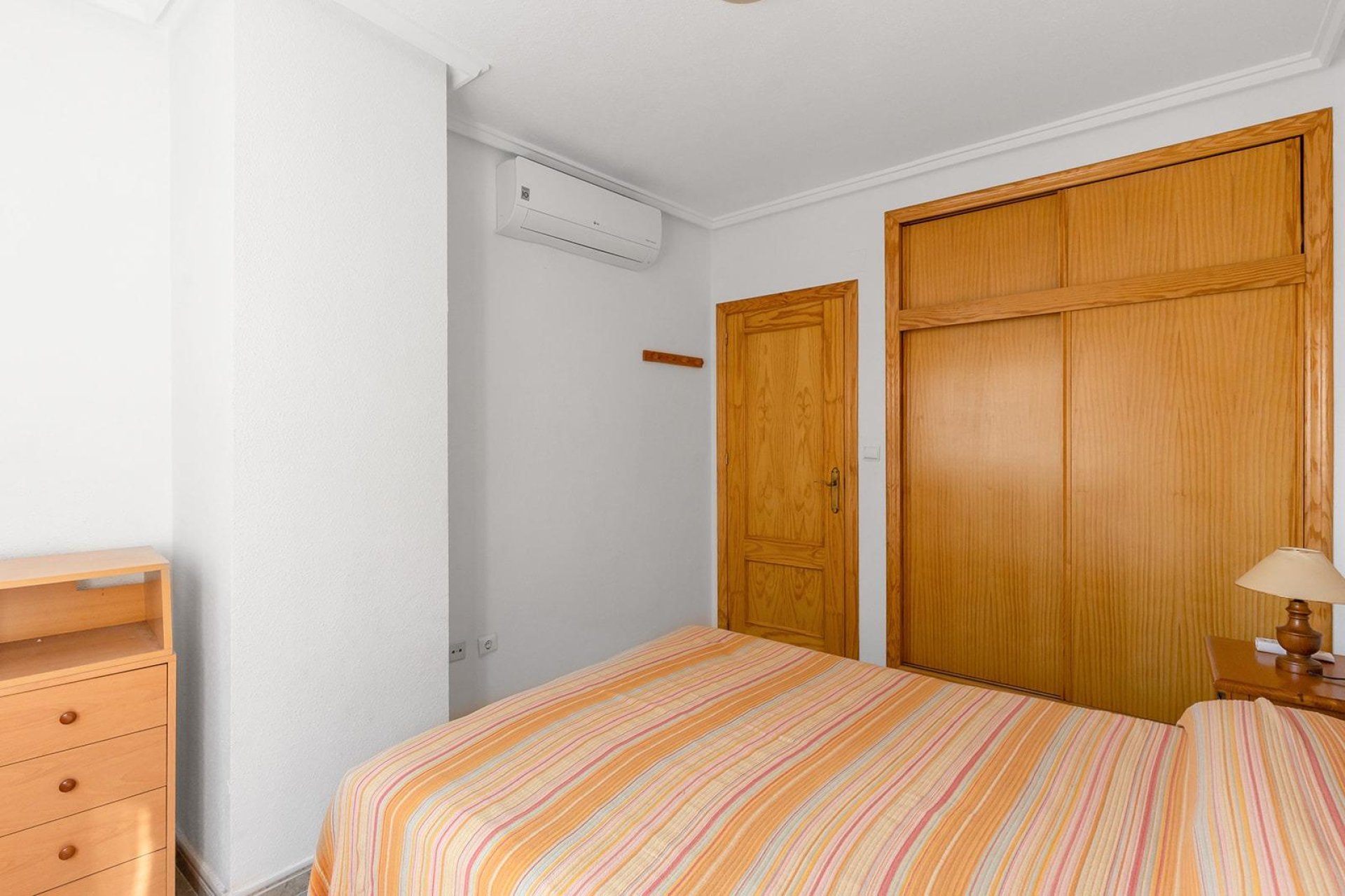Reventa - Apartment -
Torrevieja - Center