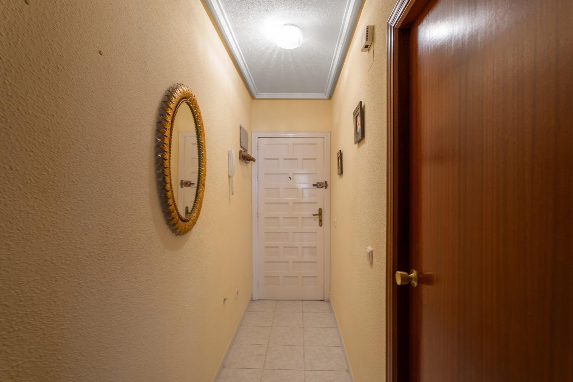 Reventa - Apartment -
Torrevieja - Center