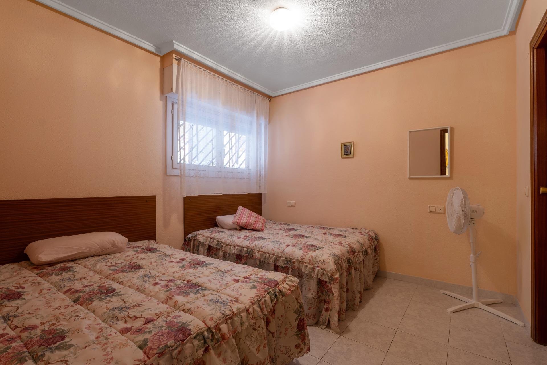 Reventa - Apartment -
Torrevieja - Center