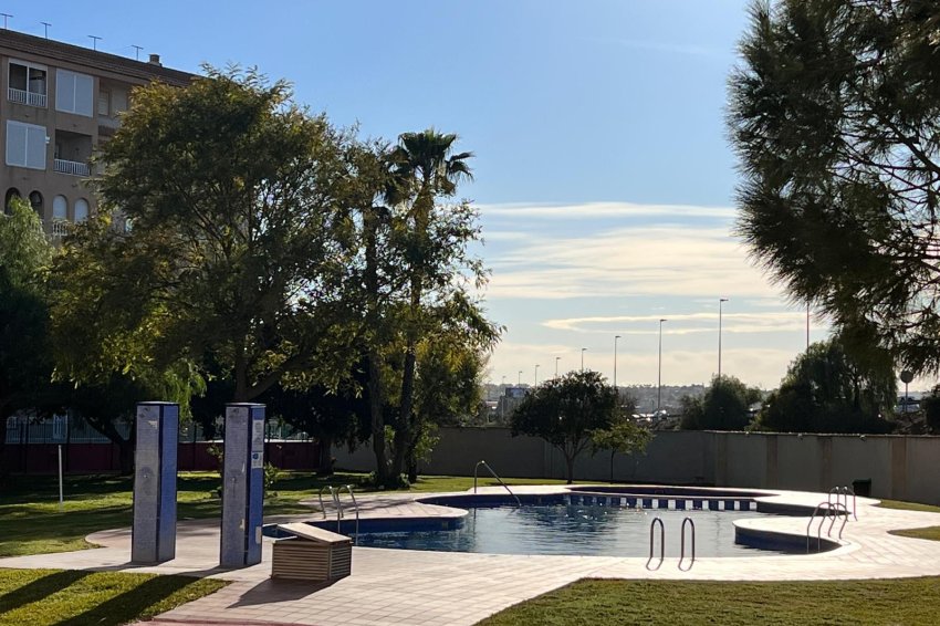 Reventa - Apartment -
Torrevieja - Center