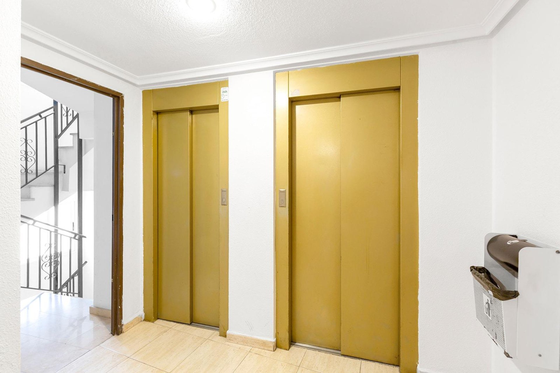 Reventa - Apartment -
Torrevieja - Center