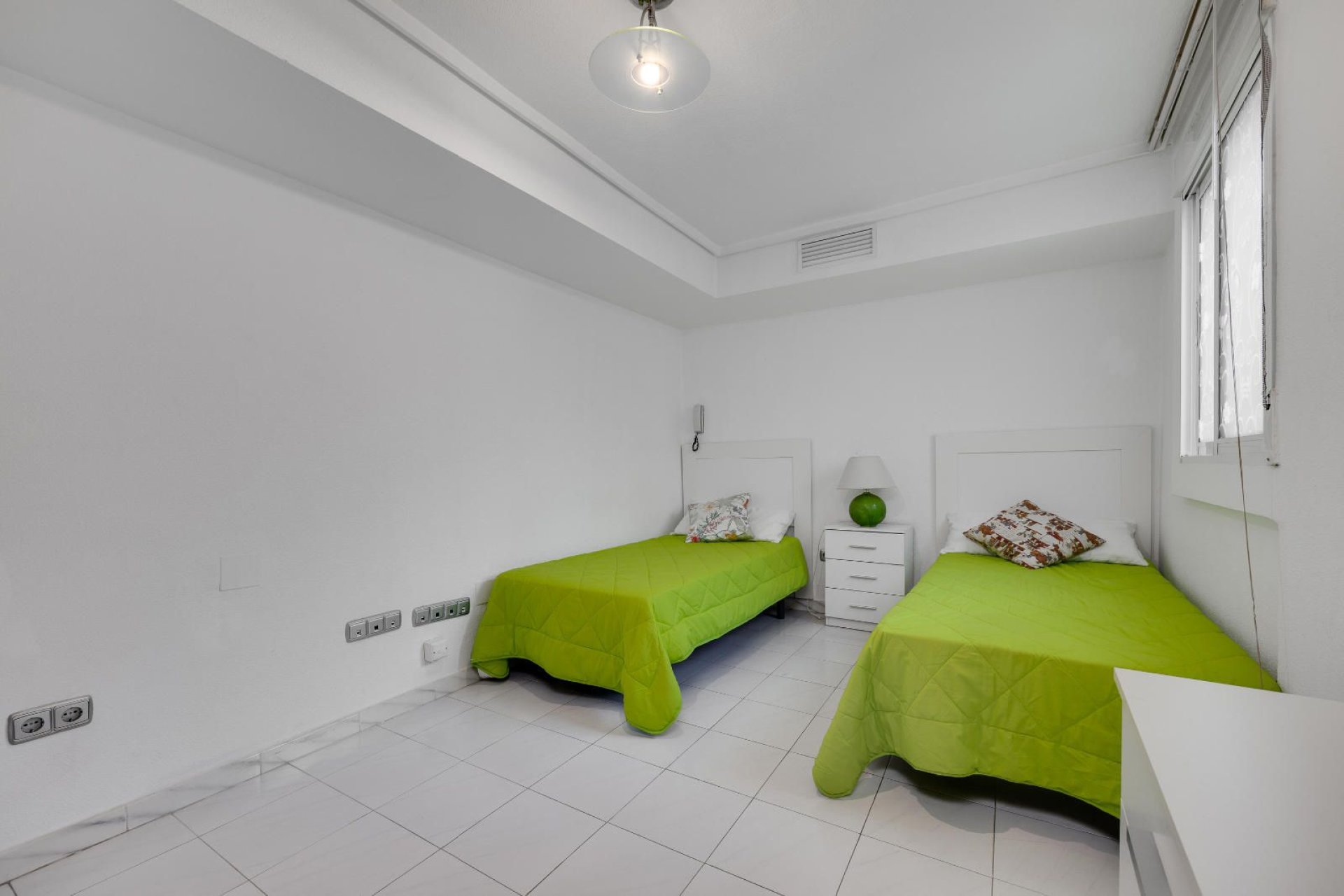 Reventa - Apartment -
Torrevieja - Center