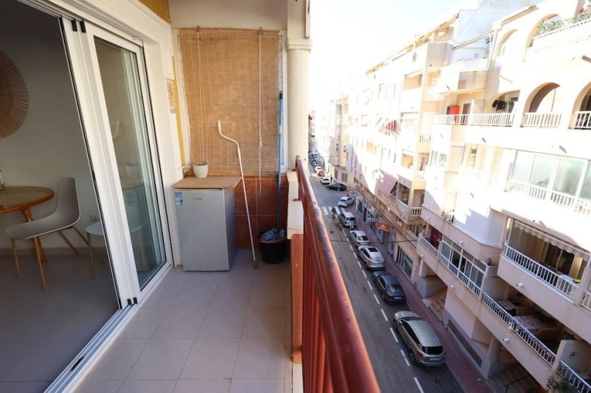 Reventa - Apartment -
Torrevieja - Center