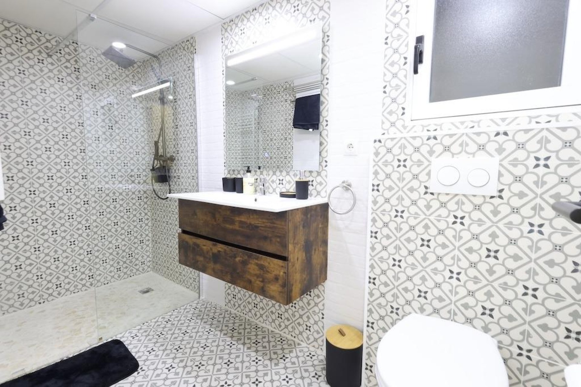 Reventa - Apartment -
Torrevieja - Center