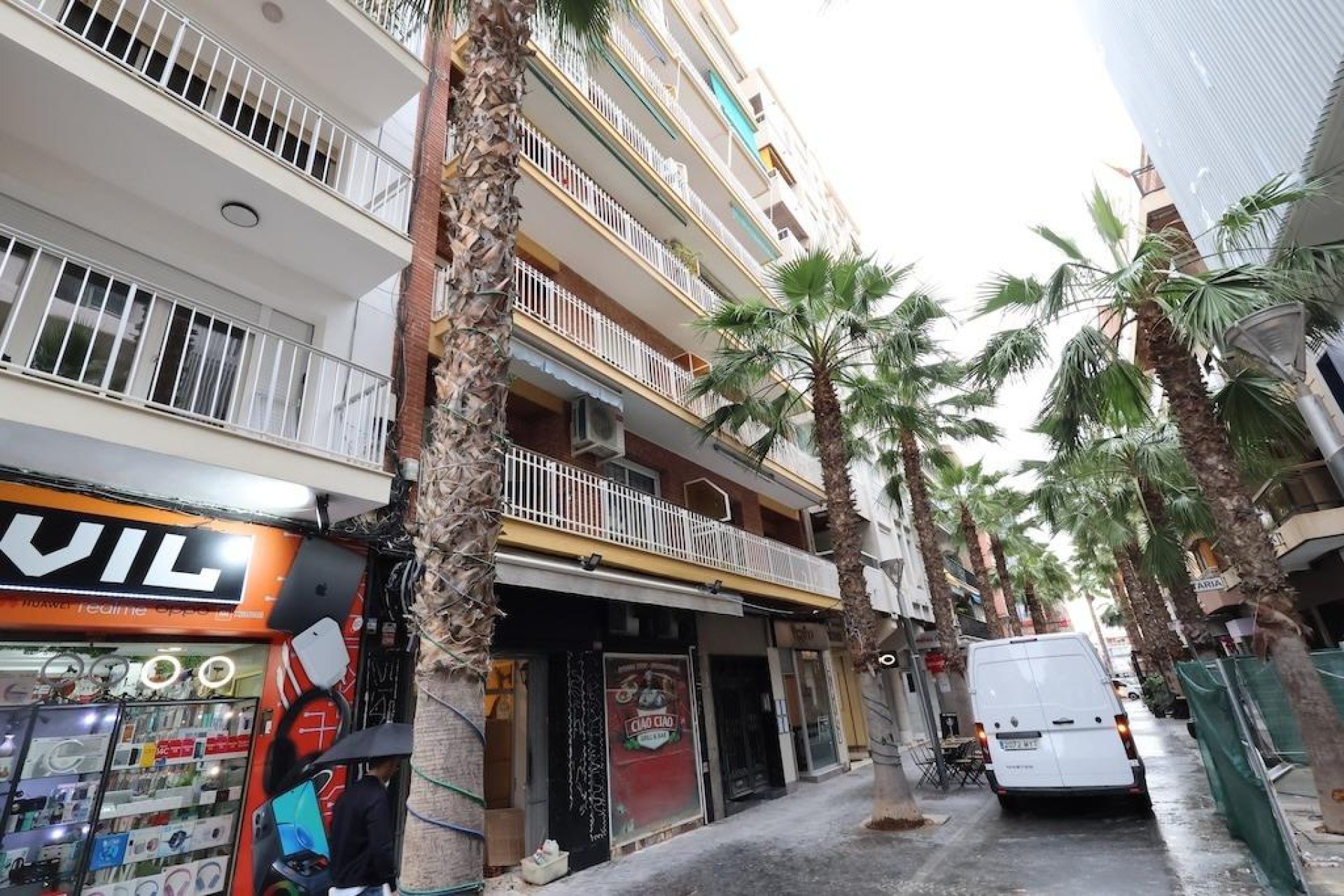 Reventa - Apartment -
Torrevieja - Center