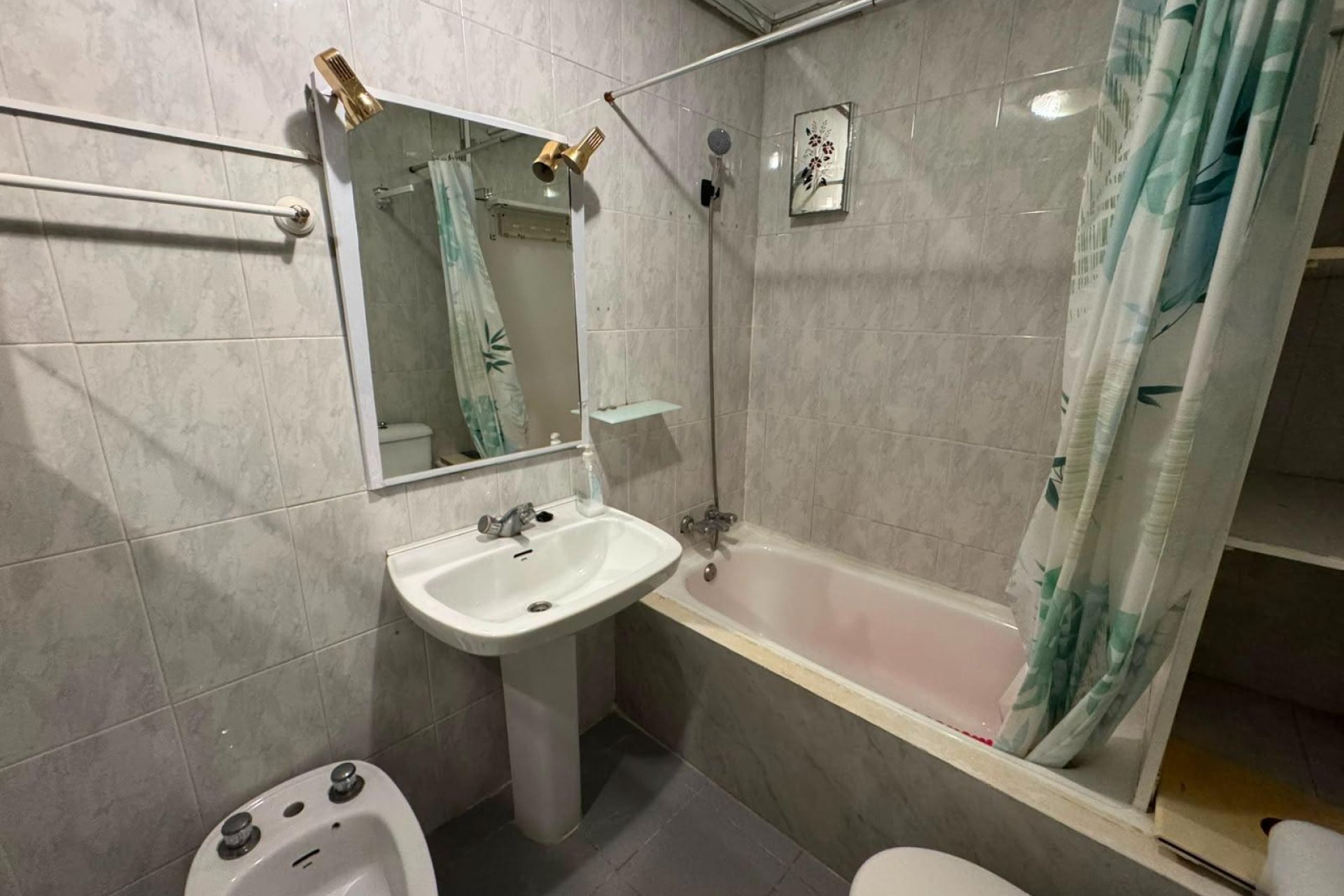 Reventa - Apartment -
Torrevieja - Center