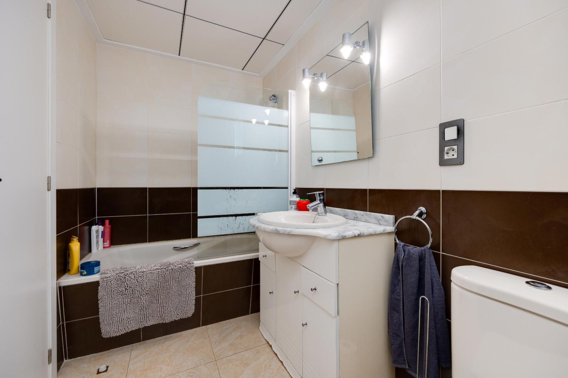 Reventa - Apartment -
Torrevieja - Centro - Muelle Pesquero