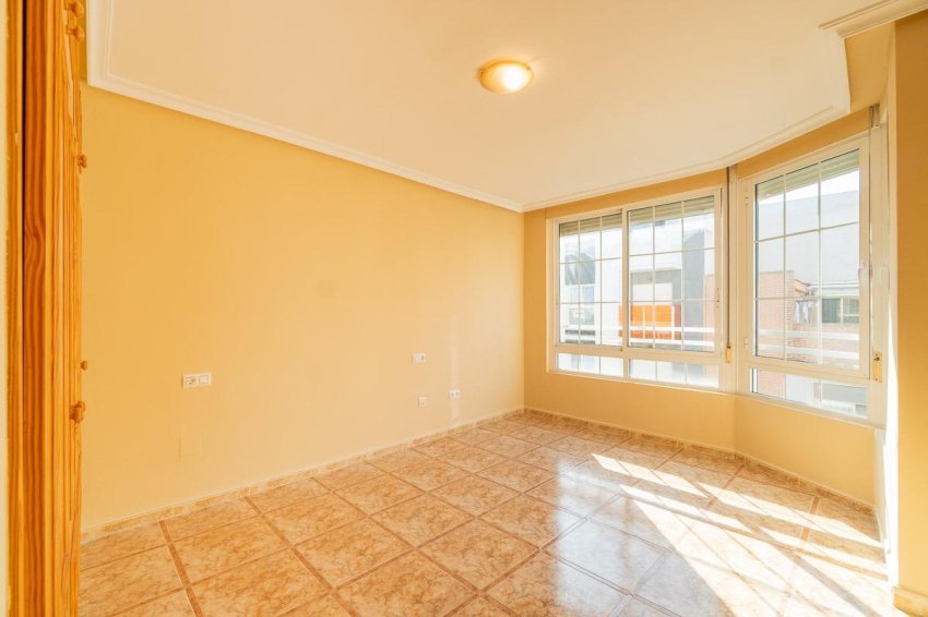 Reventa - Apartment -
Torrevieja - Centro