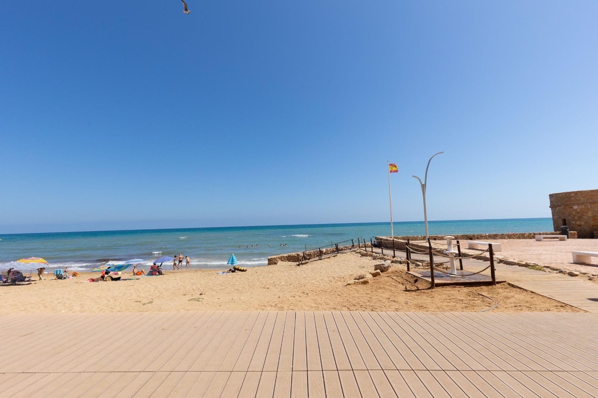 Reventa - Apartment -
Torrevieja - La Mata