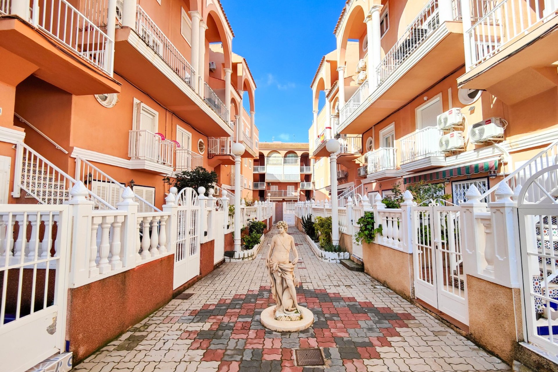 Reventa - Apartment -
Torrevieja - La Mata