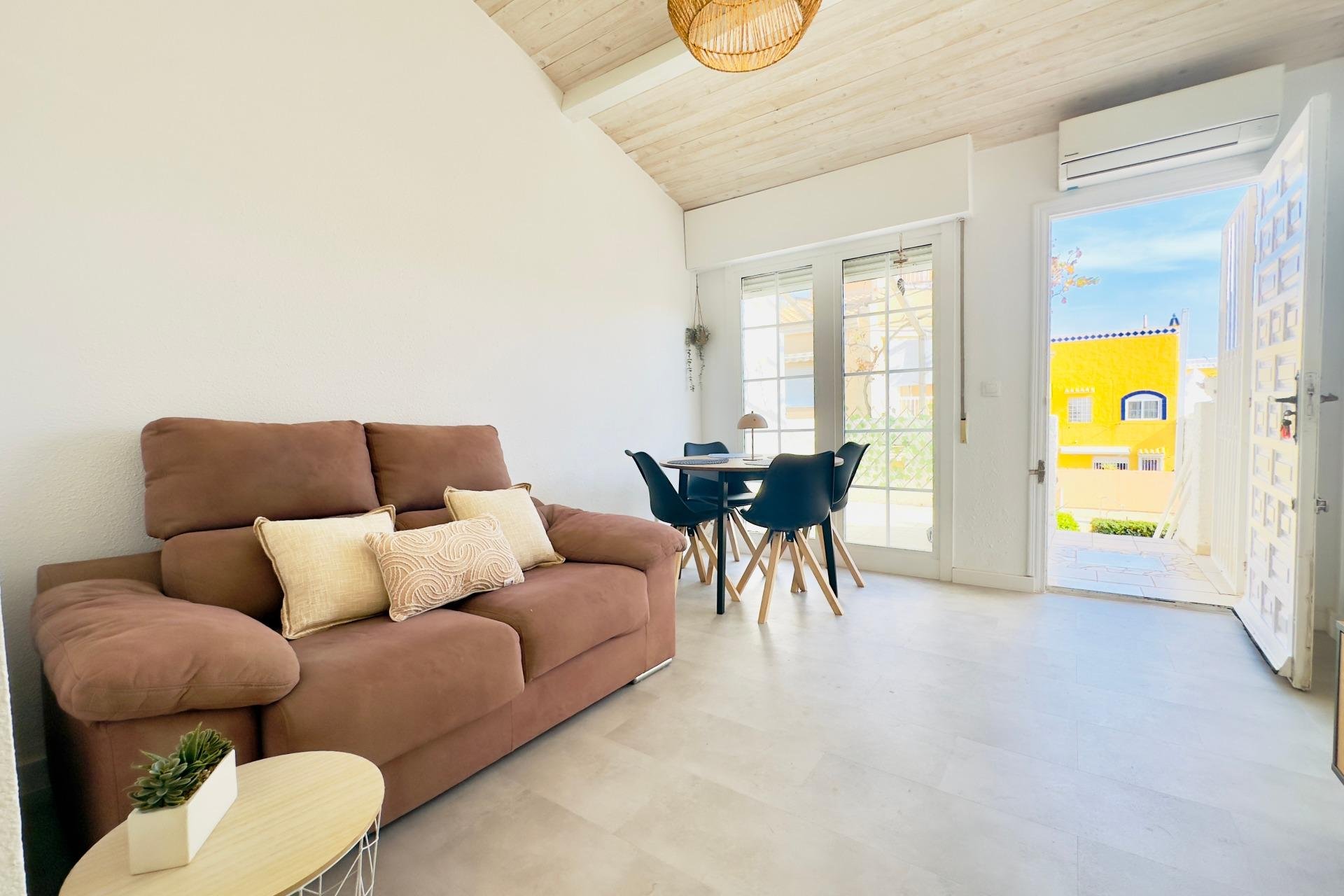 Reventa - Apartment -
Torrevieja - Los Frutales