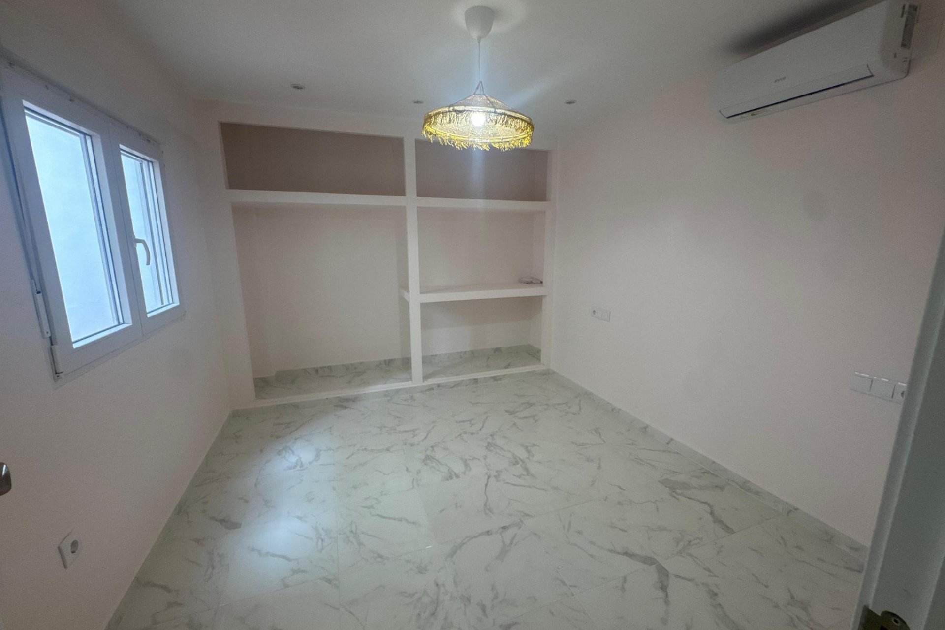 Reventa - Apartment -
Torrevieja - Muelle Pesquero