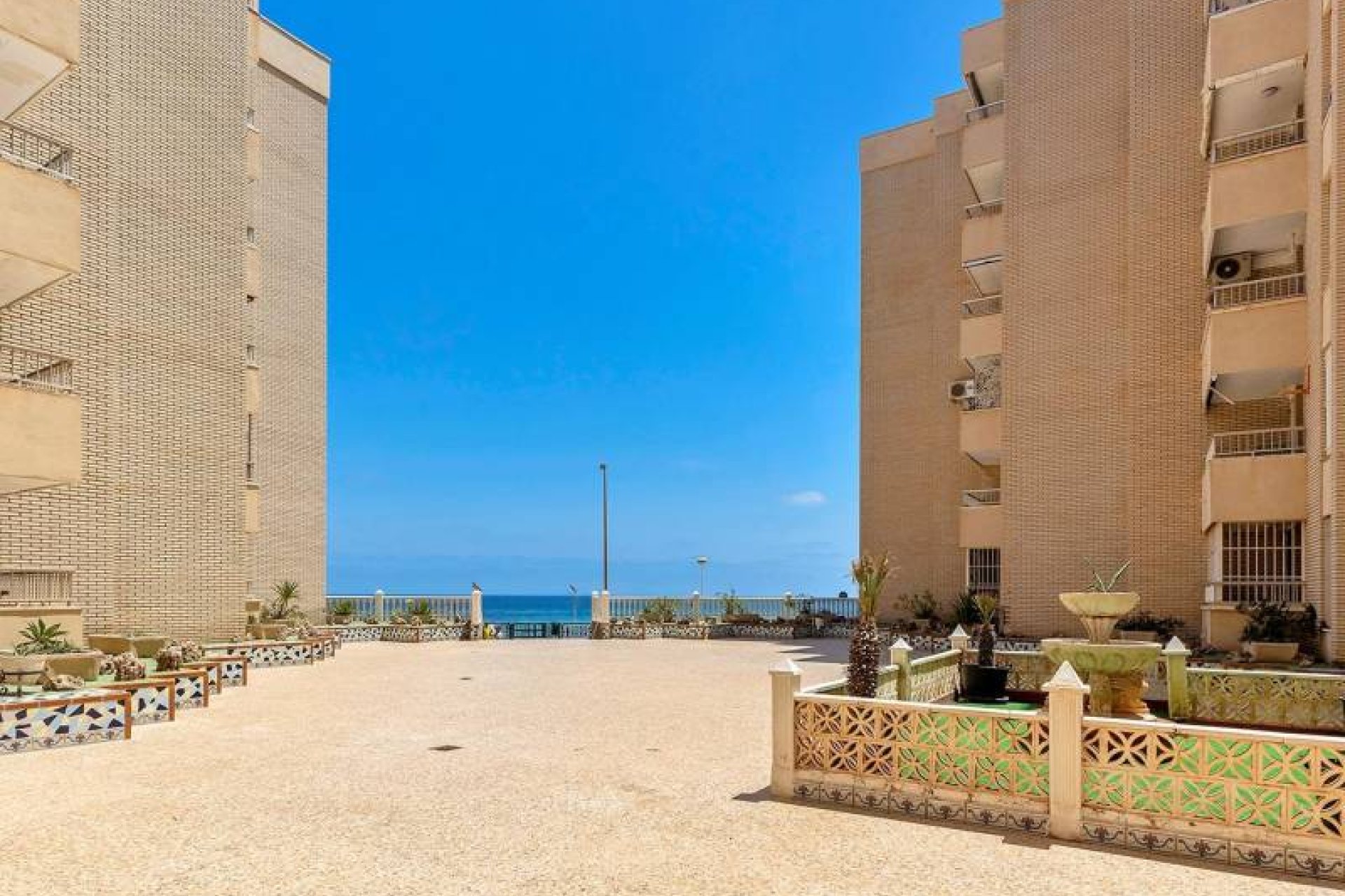 Reventa - Apartment -
Torrevieja - Playa de los Locos