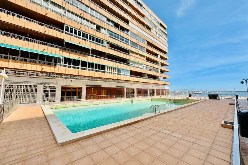 Reventa - Apartment -
Torrevieja - Playa del Acequión