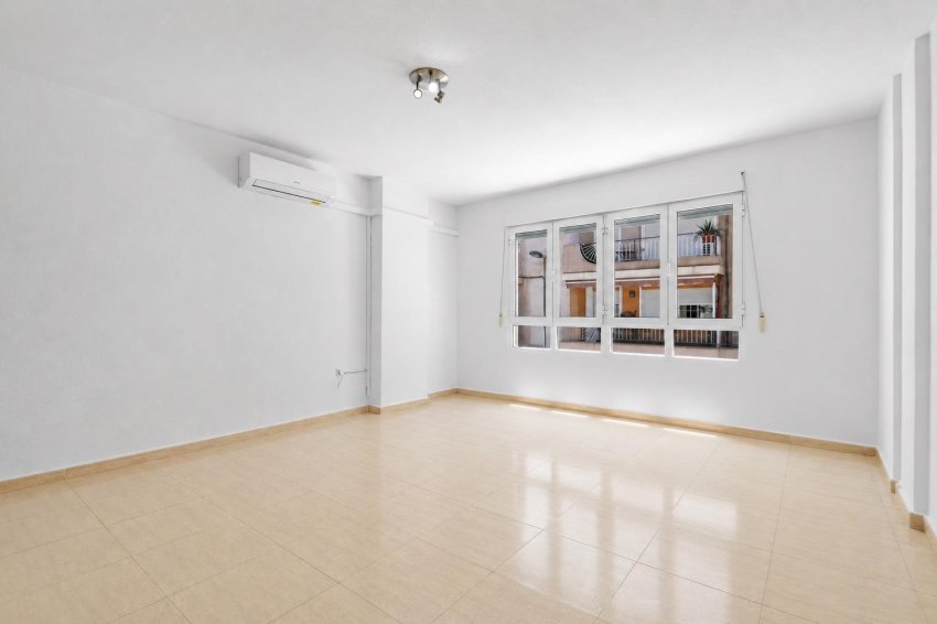 Reventa - Apartment -
Torrevieja - Puerto Deportivo