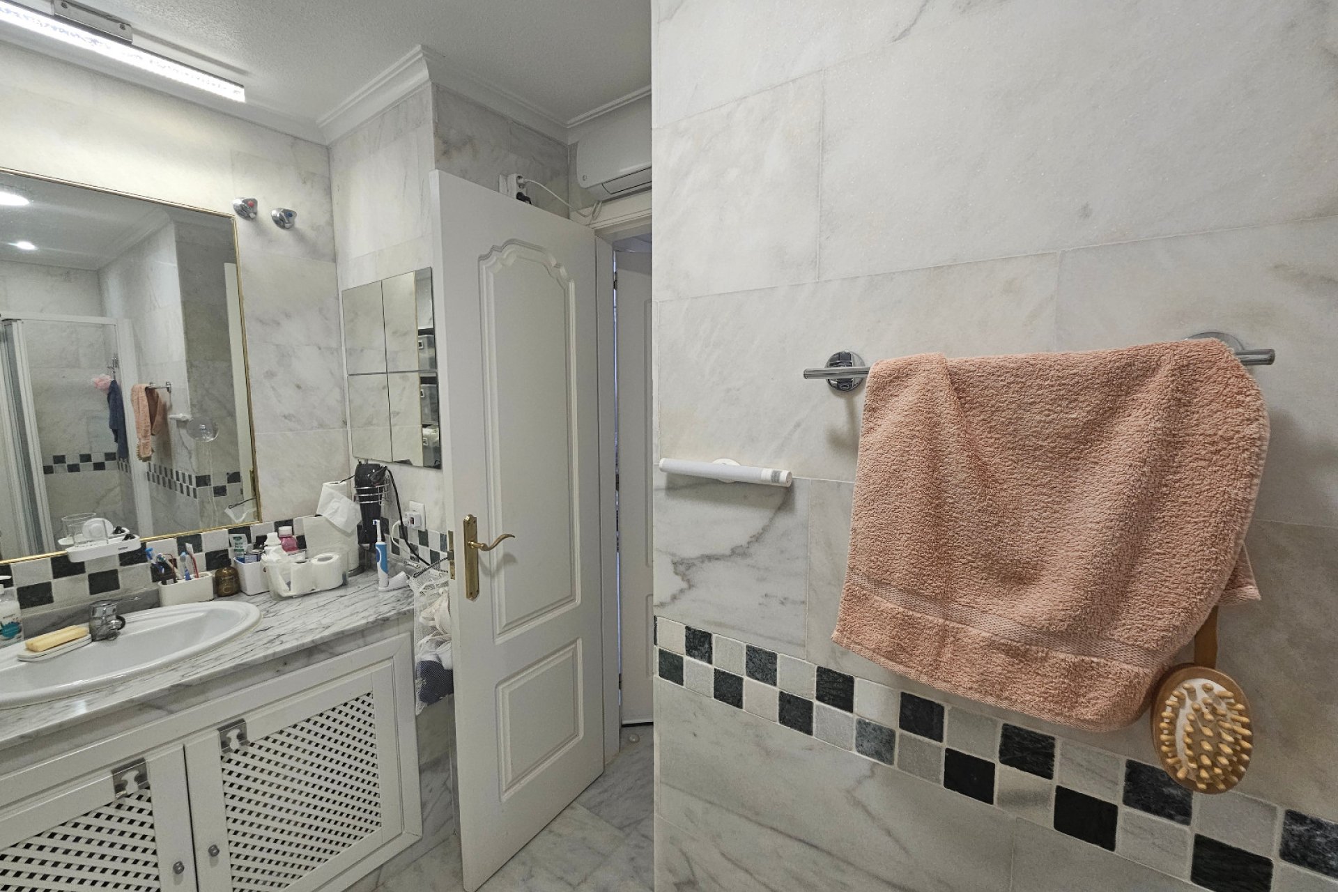 Reventa - Apartment -
Villamartin - PAU 8