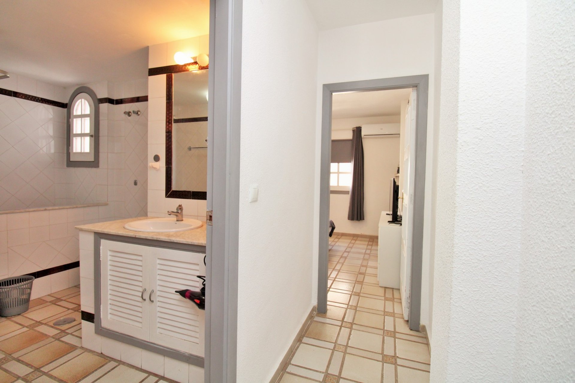 Reventa - Apartment -
Villamartin - Villamartín