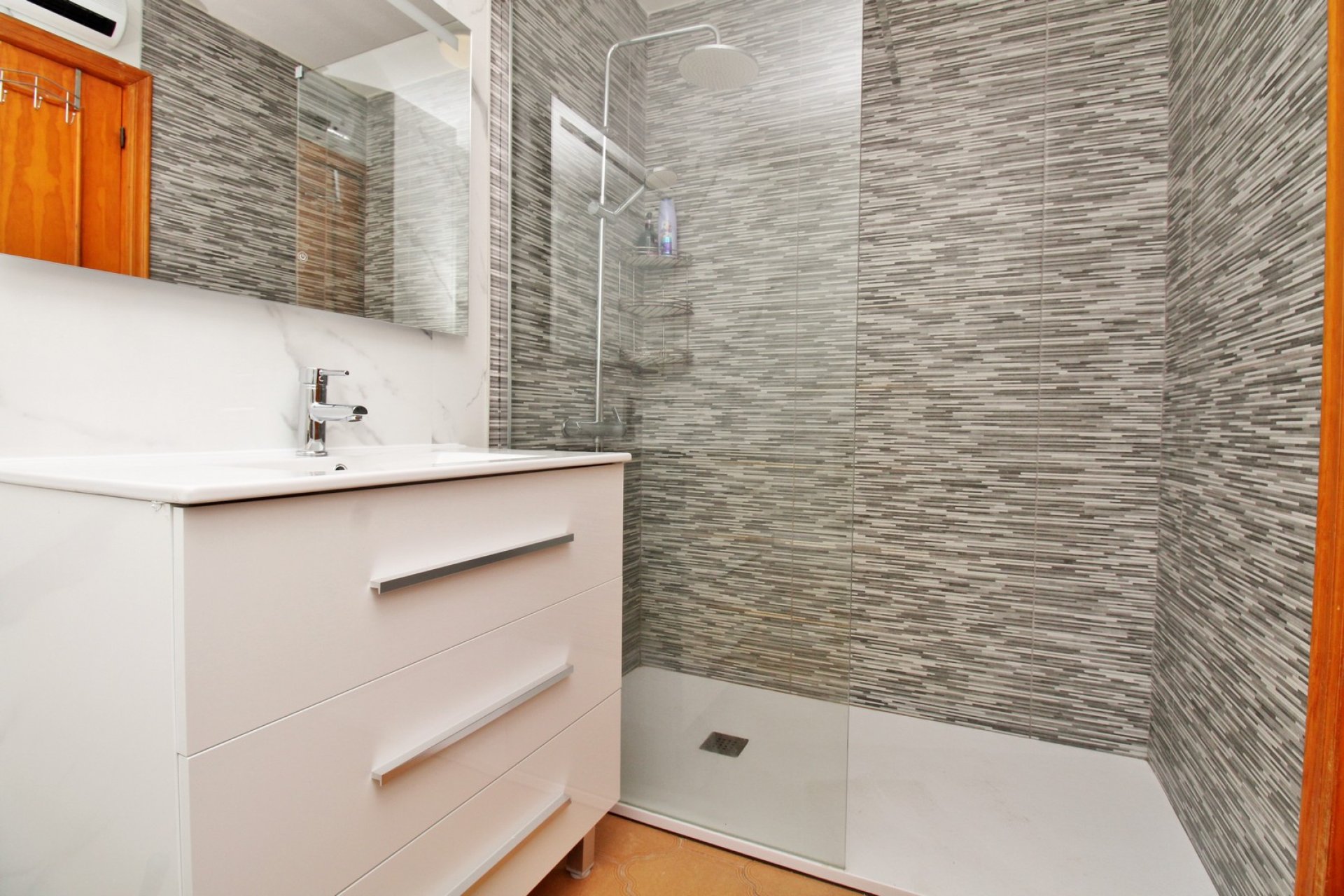 Reventa - Apartment -
Villamartin - Villamartín