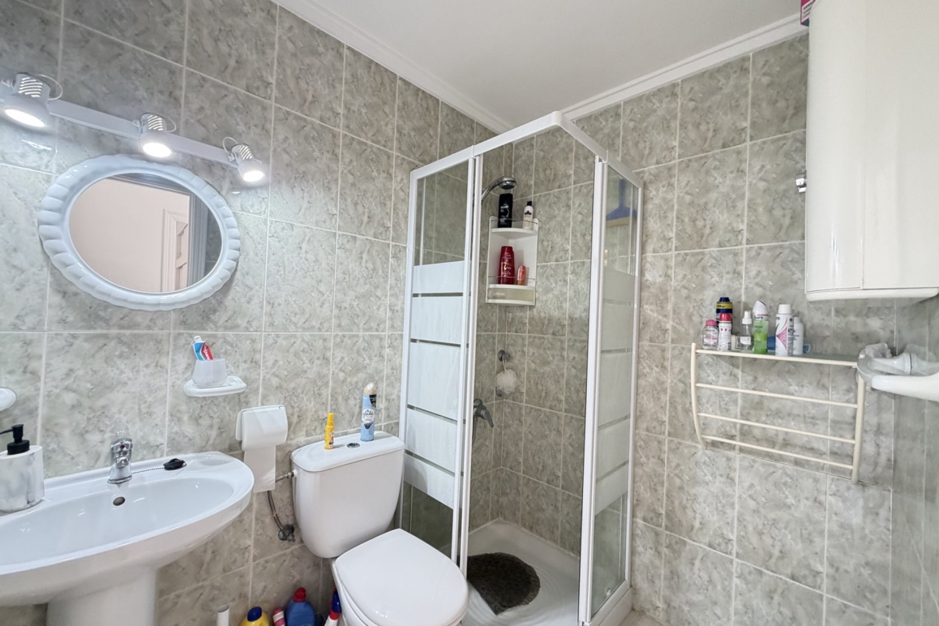 Reventa - Apartment -
Villamartin - Villamartín