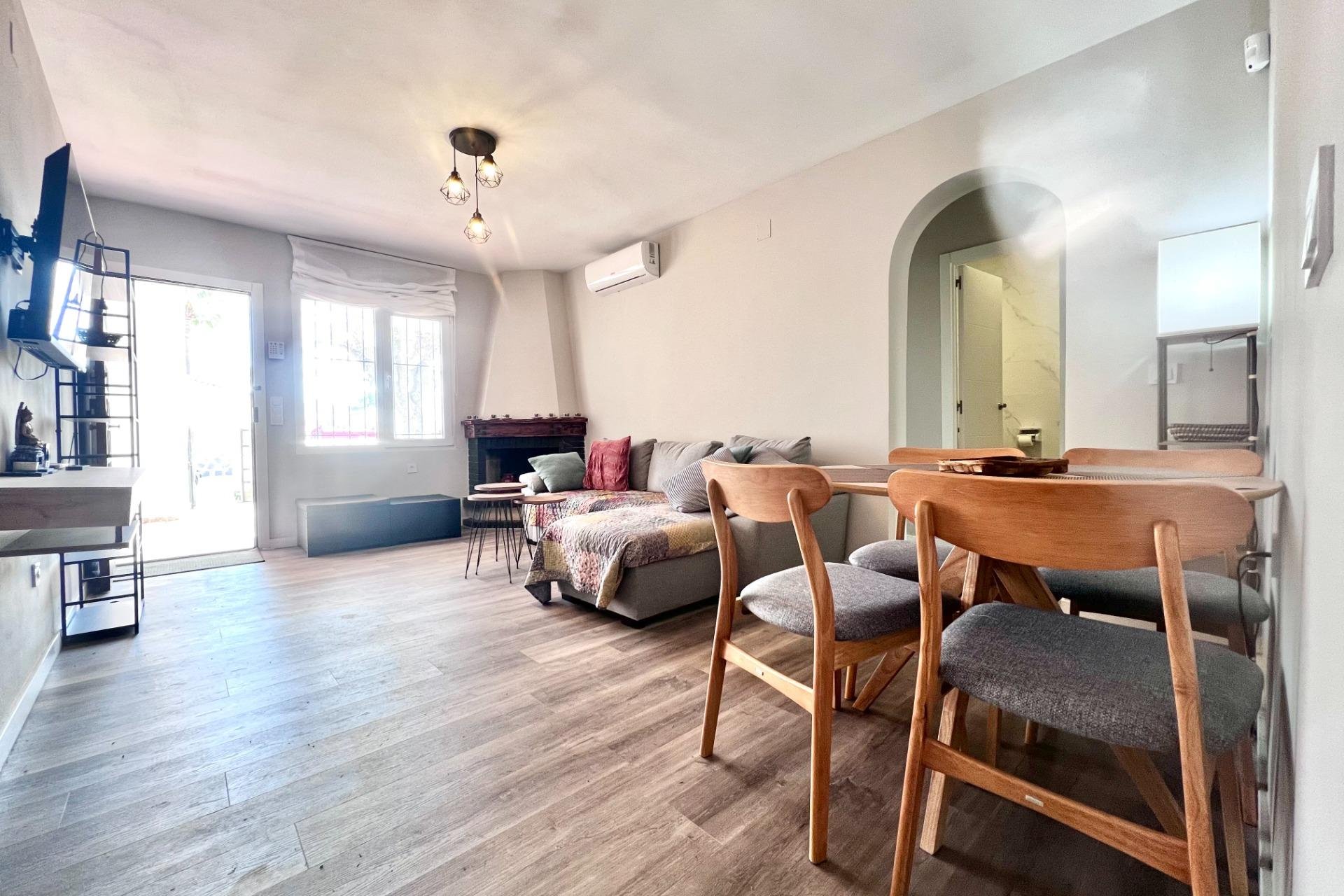 Reventa - Bungalow -
Orihuela Costa - La Regia