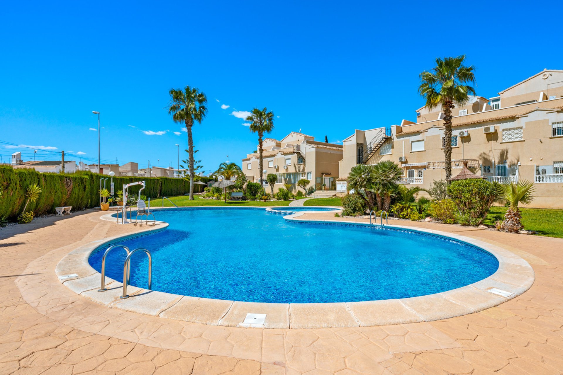 Reventa - Bungalow -
Orihuela Costa - Playa Flamenca