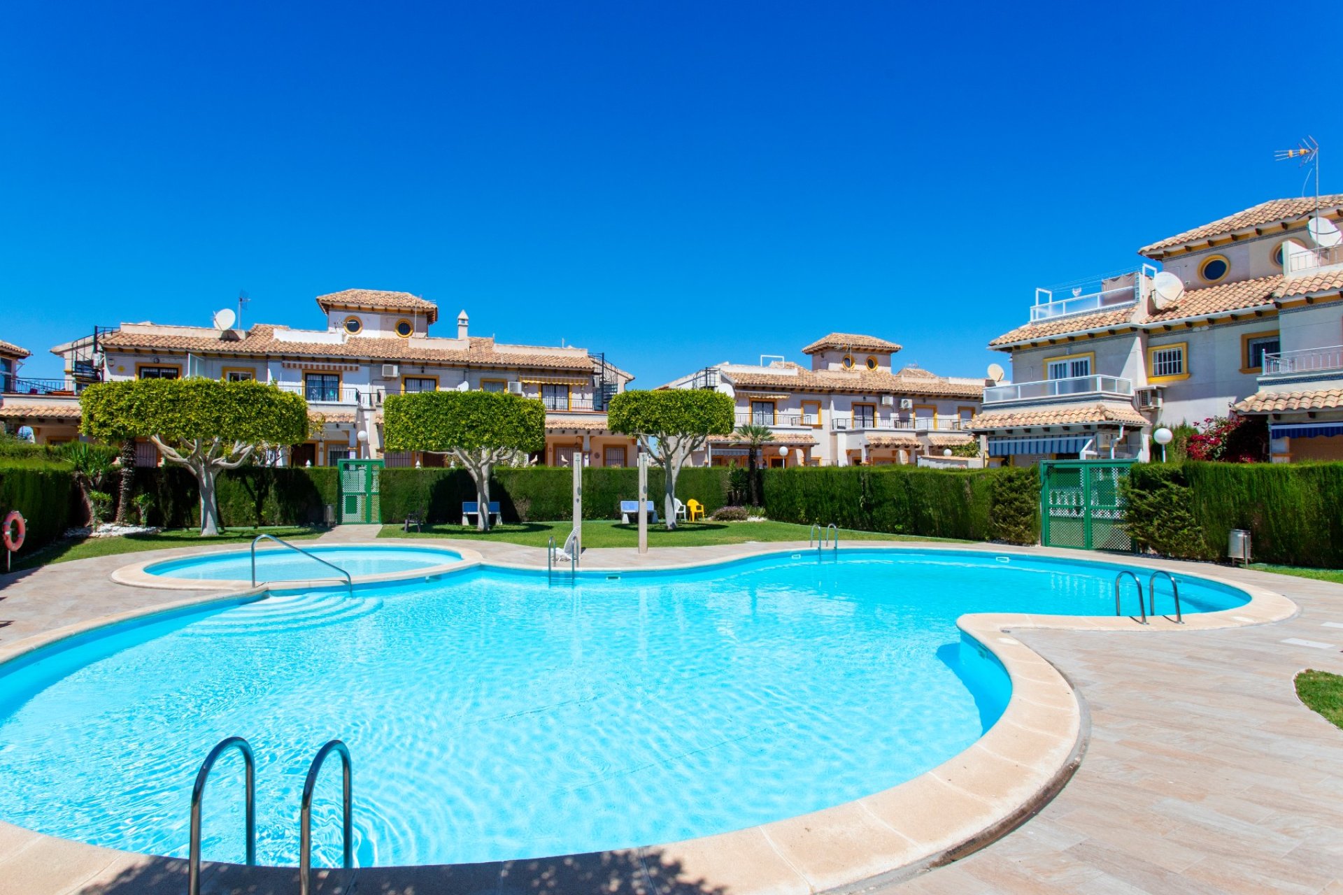 Reventa - Bungalow -
Orihuela Costa