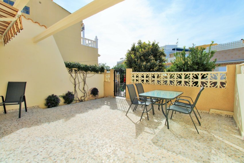 Reventa - Bungalow -
Playa Flamenca