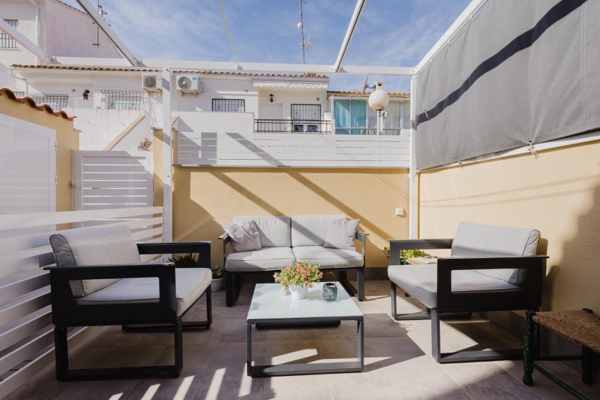 Reventa - Bungalow -
Torrevieja - Playa de los Naufragos