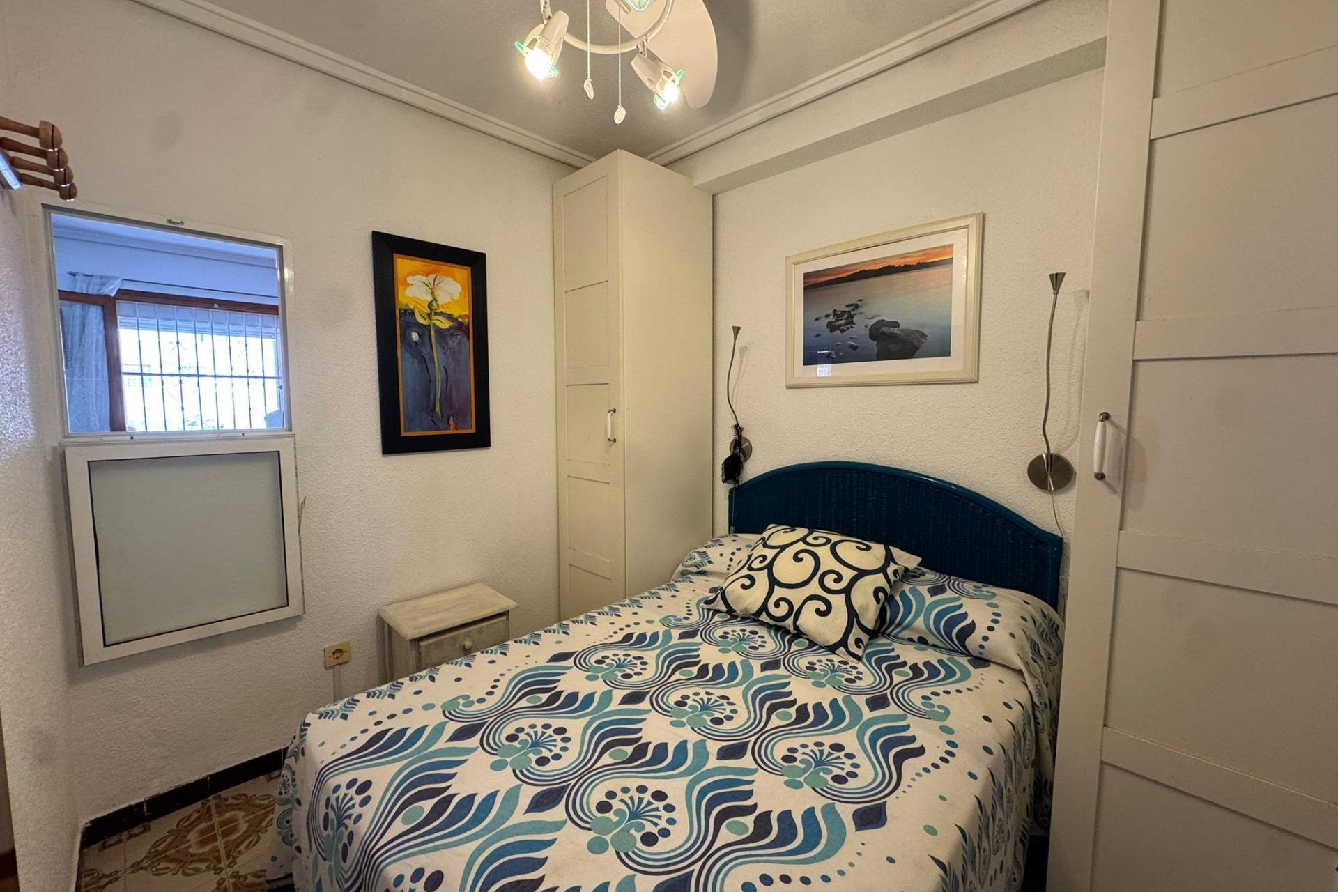 Reventa - Bungalow -
Torrevieja - Playa de los Naufragos
