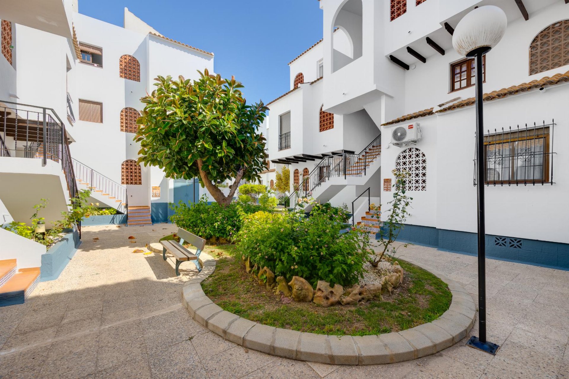 Reventa - Bungalow -
Torrevieja - Playa de los Naufragos
