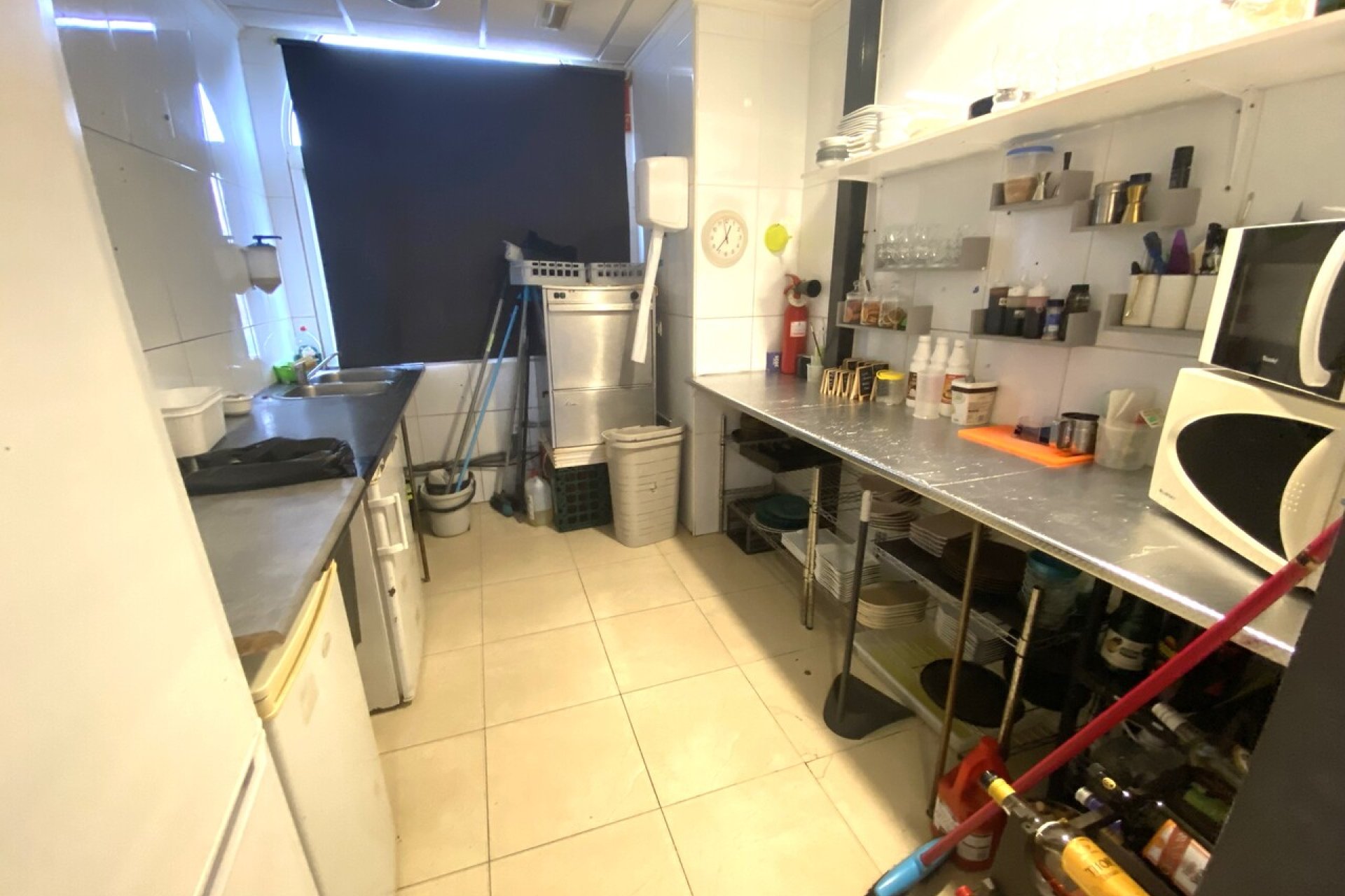 Reventa - Commercial Unit -
Algorfa - Inland