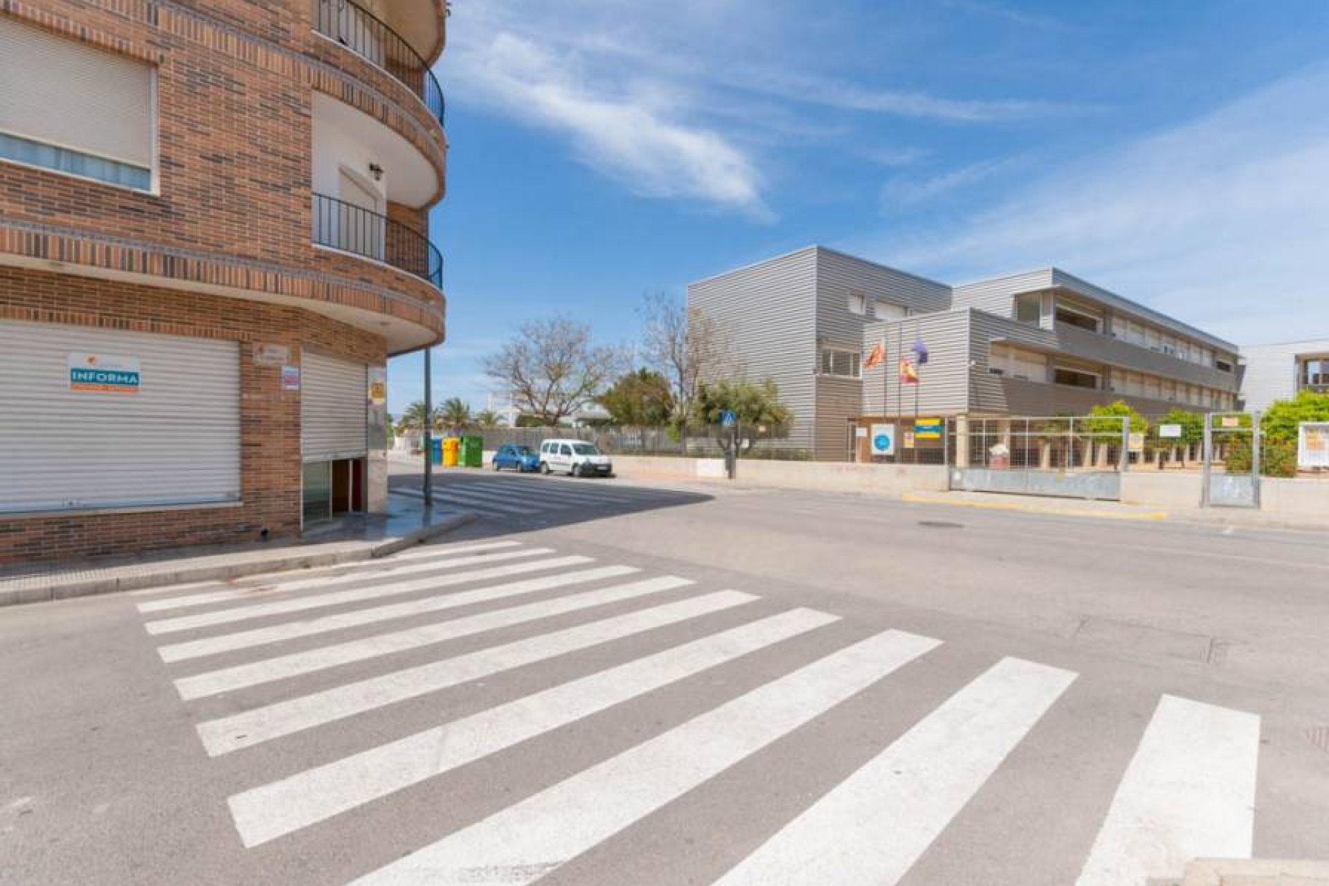 Reventa - Commercial Unit -
Almoradi - Estación bus