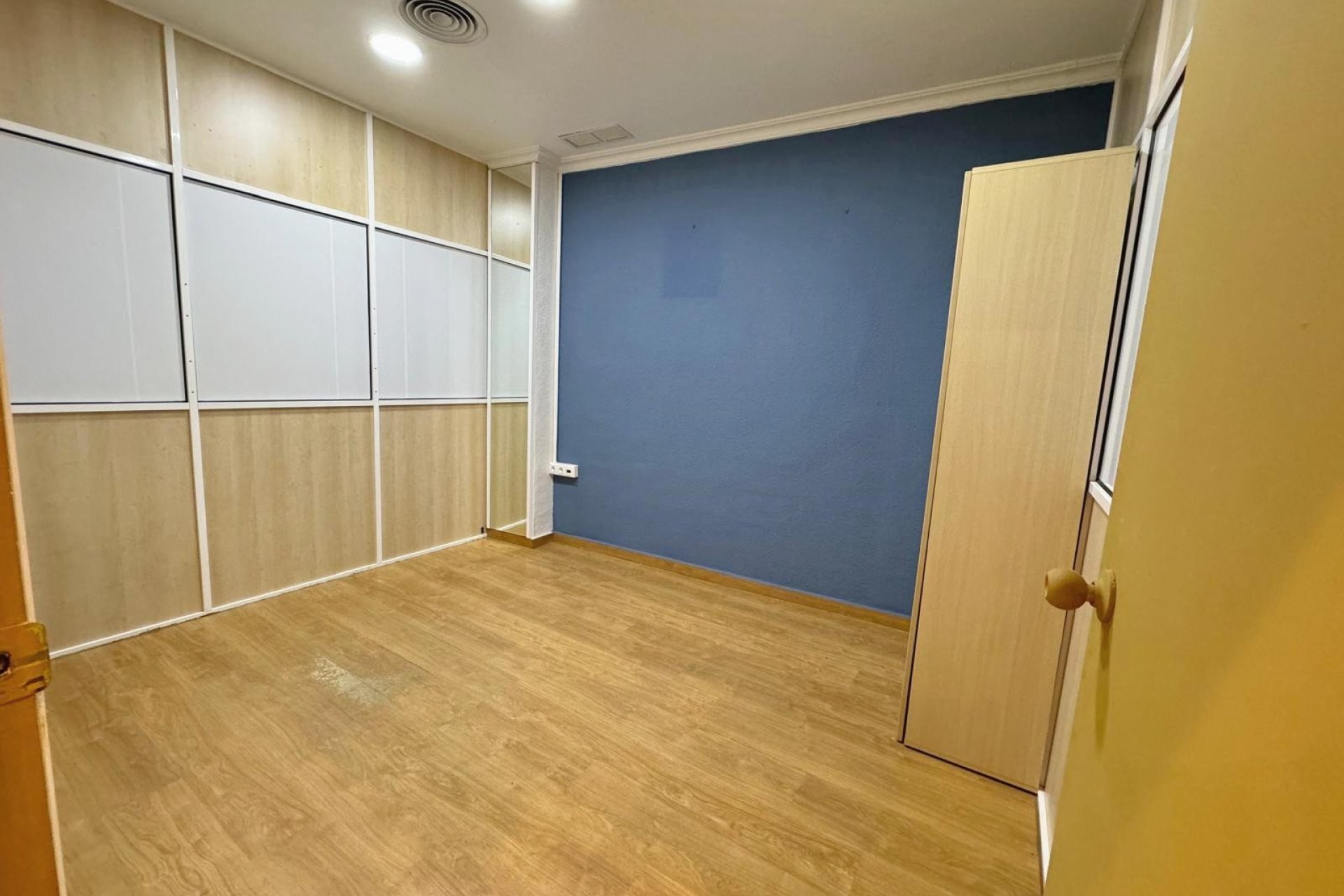 Reventa - Commercial Unit -
Guardamar del Segura - Guardamar del Seguras*