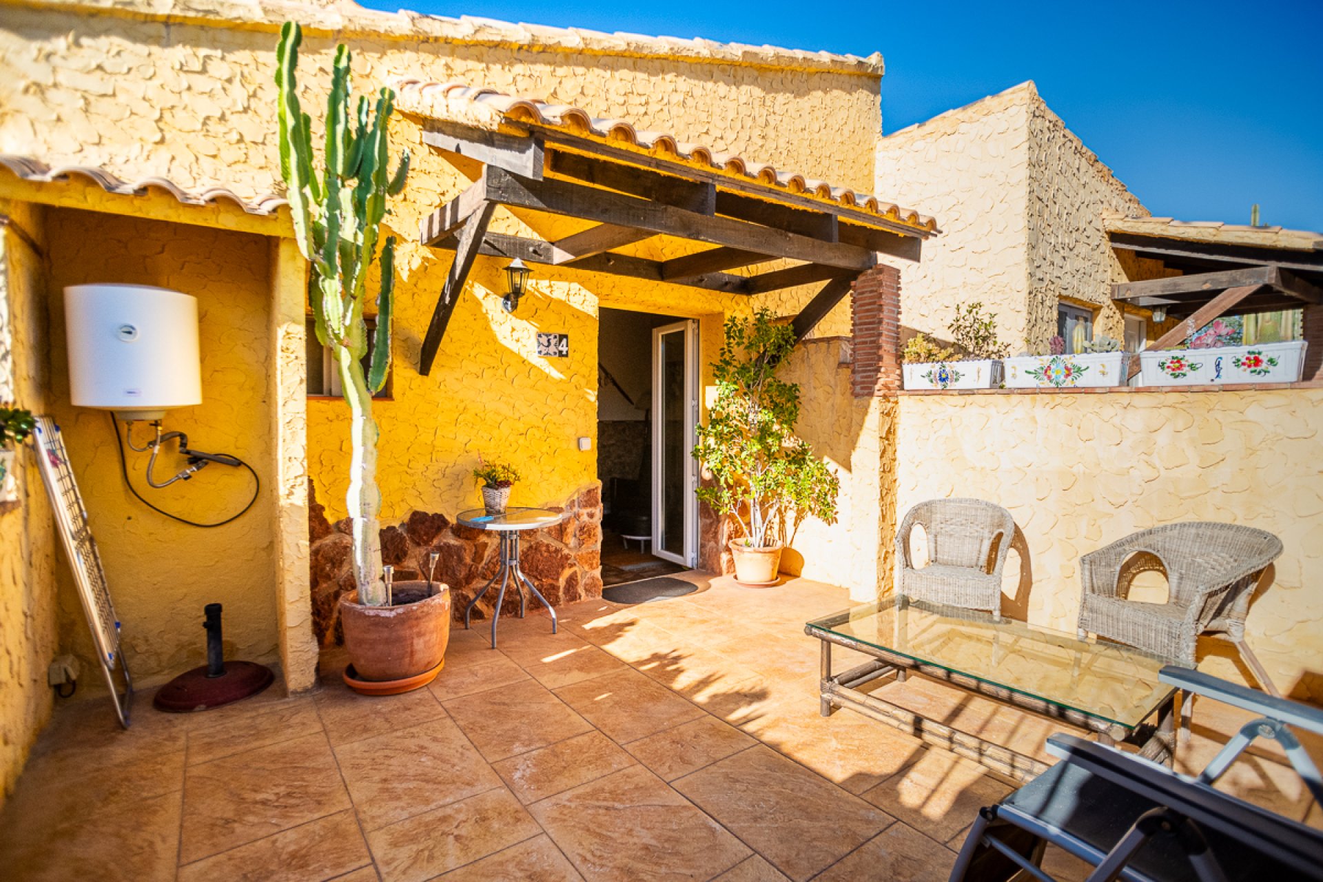 Reventa - Commercial Unit -
Hondón de las Nieves