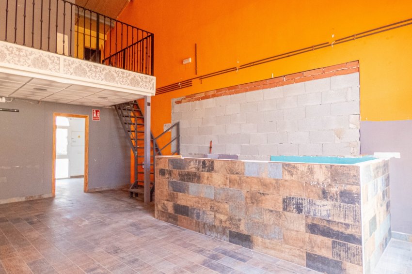 Reventa - Commercial Unit -
La Finca Golf - Algorfa