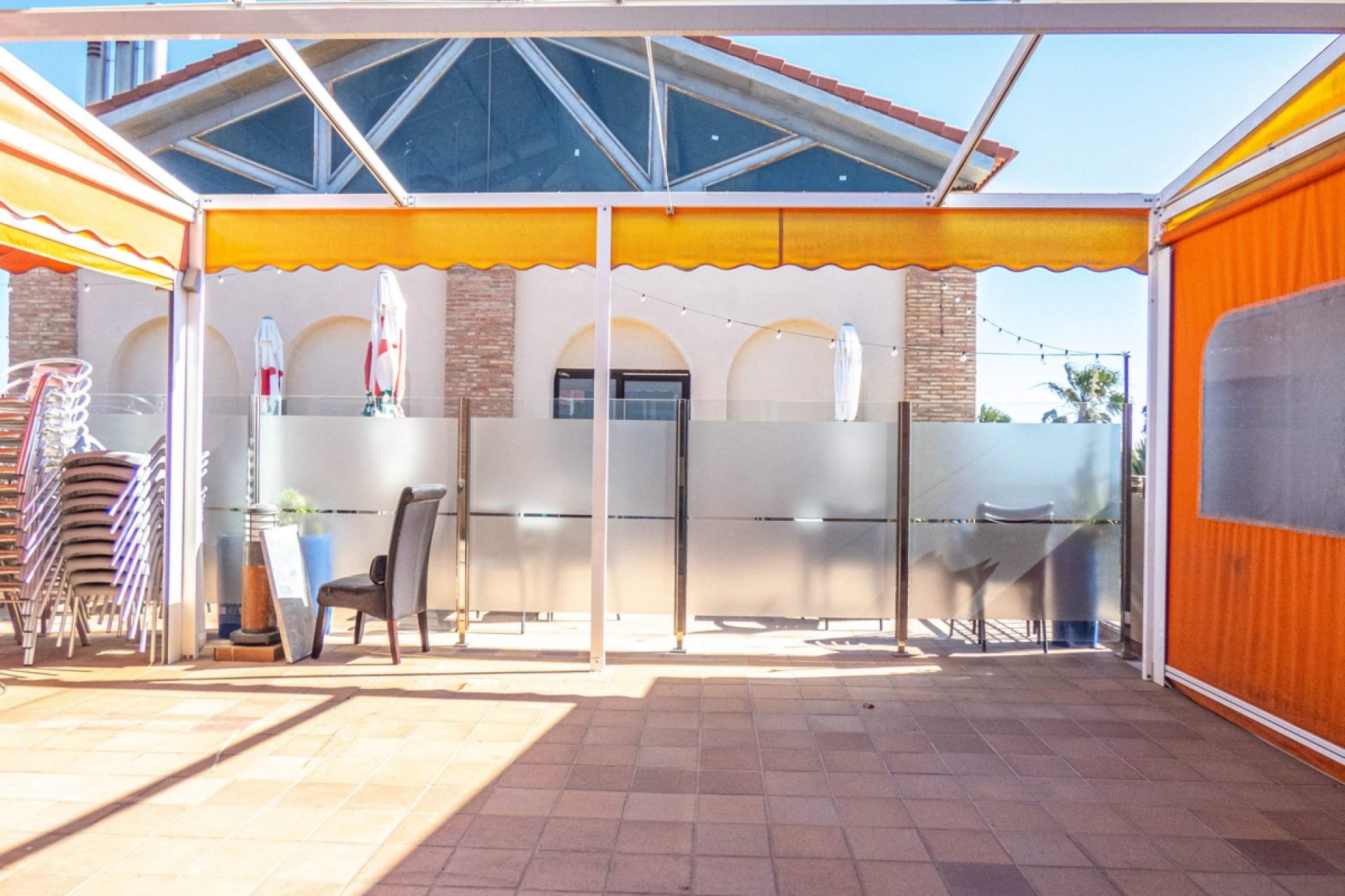 Reventa - Commercial Unit -
La Finca Golf - Algorfa