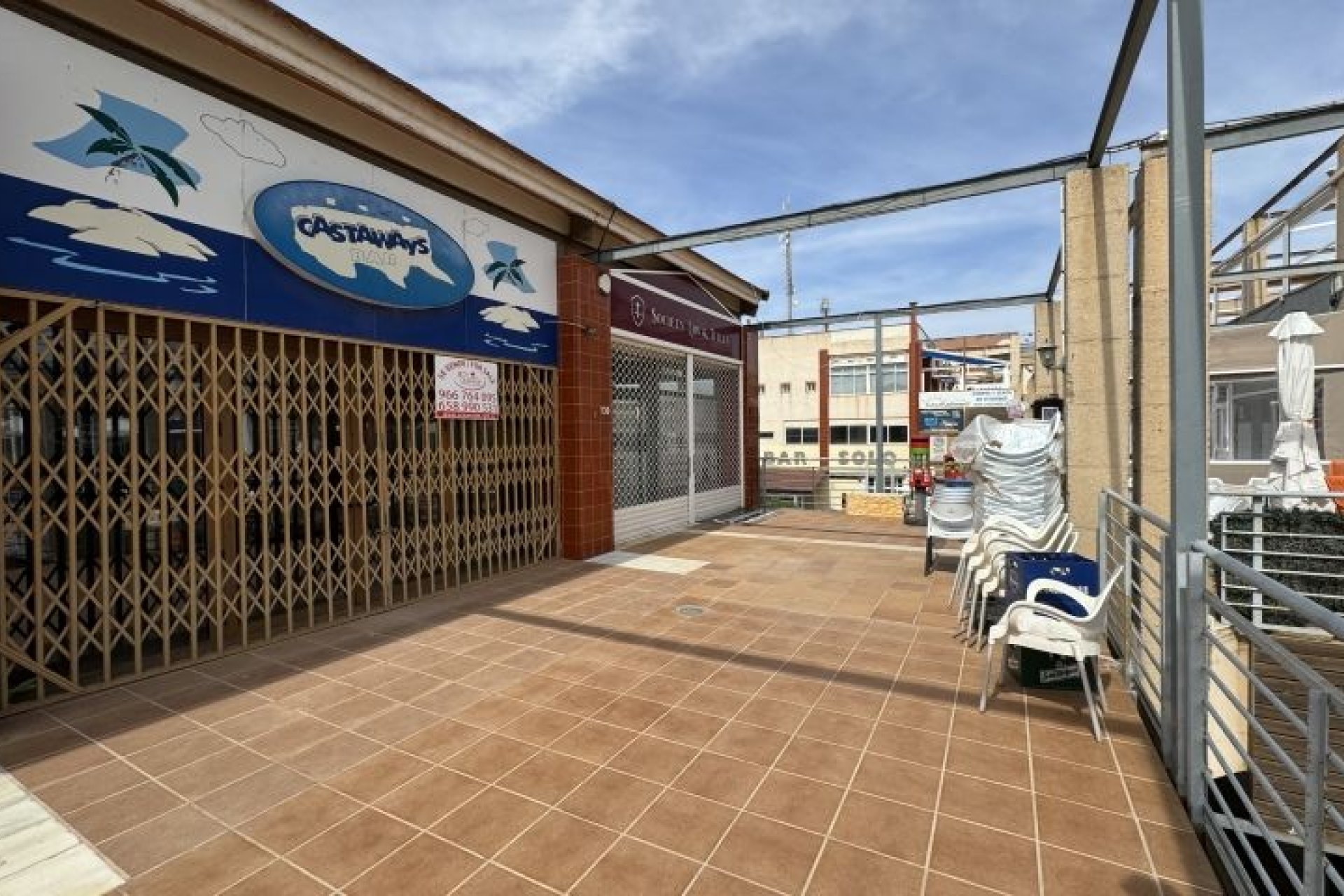 Reventa - Commercial Unit -
Orihuela Costa