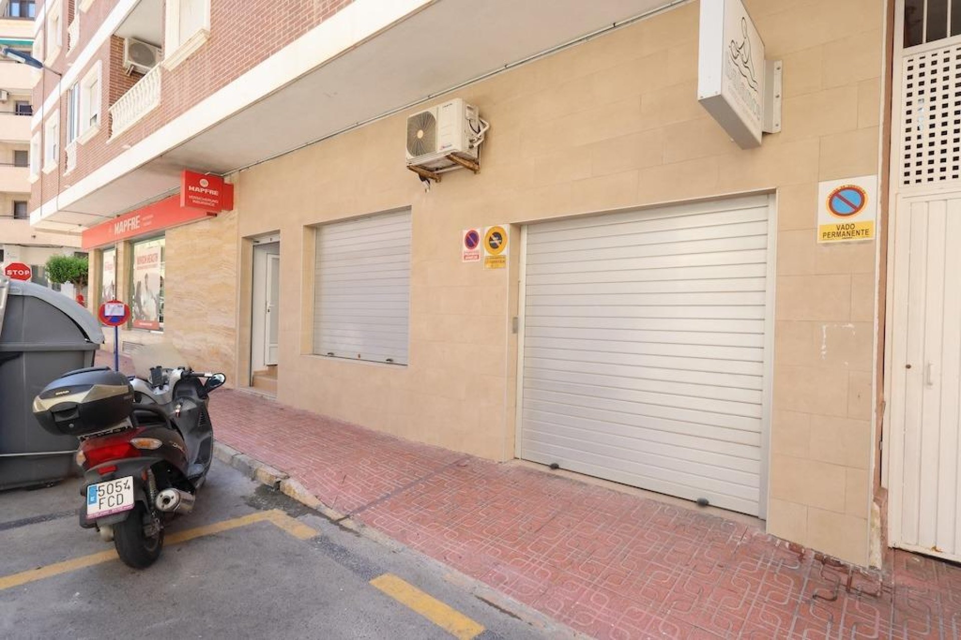 Reventa - Commercial Unit -
Torrevieja - Center