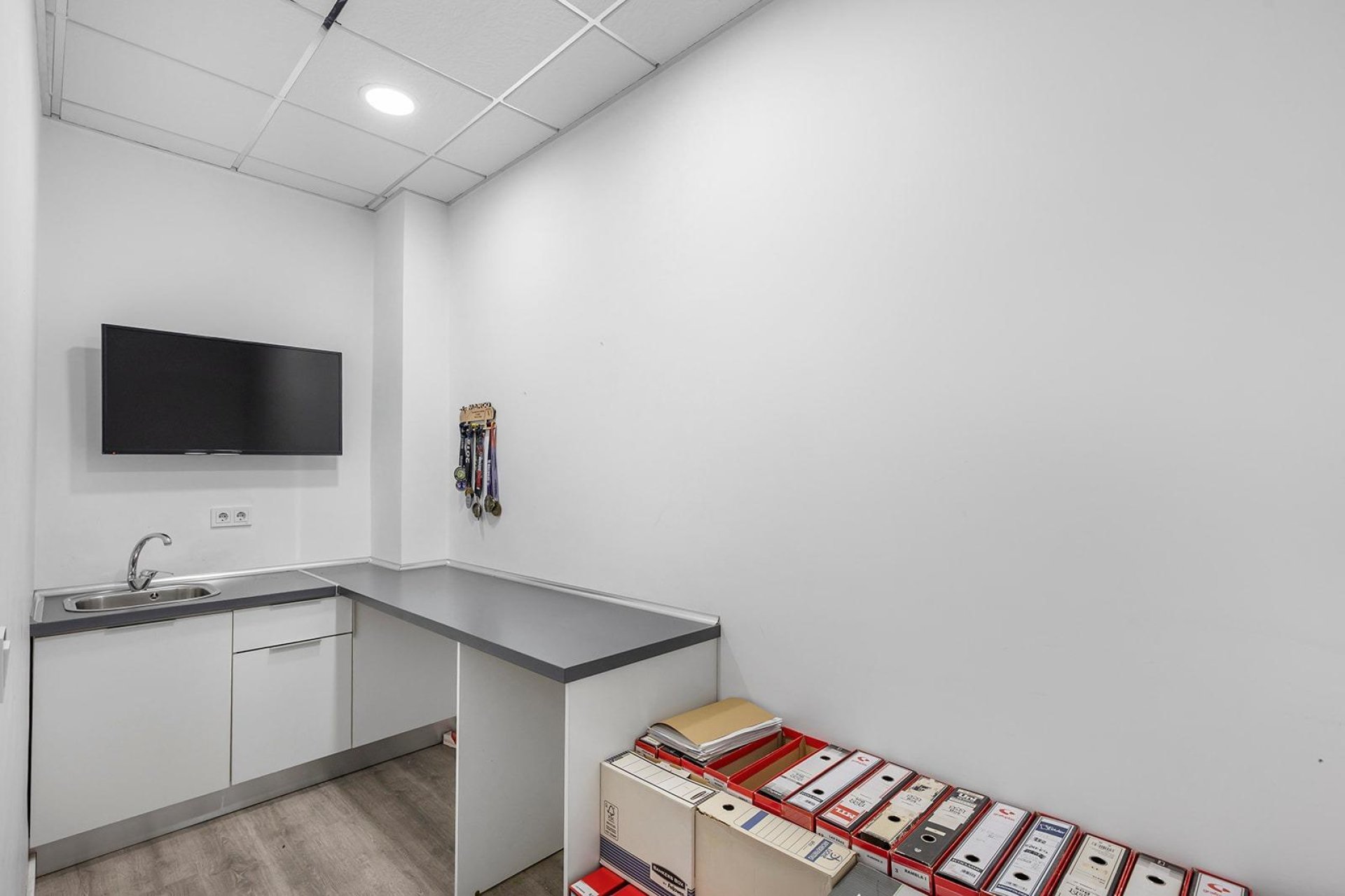 Reventa - Commercial Unit -
Torrevieja - La Mata