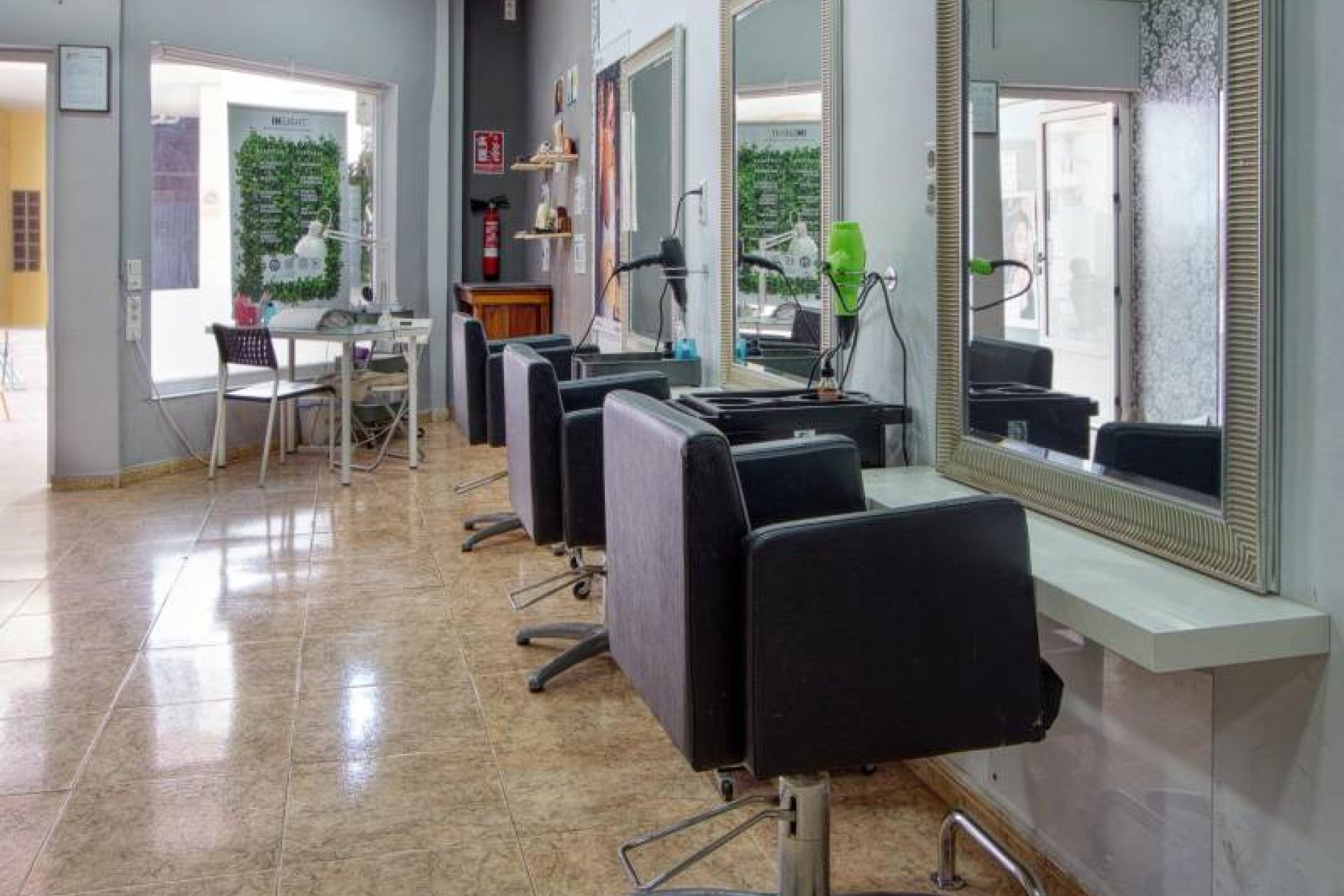 Reventa - Commercial Unit -
Torrevieja - La Mata