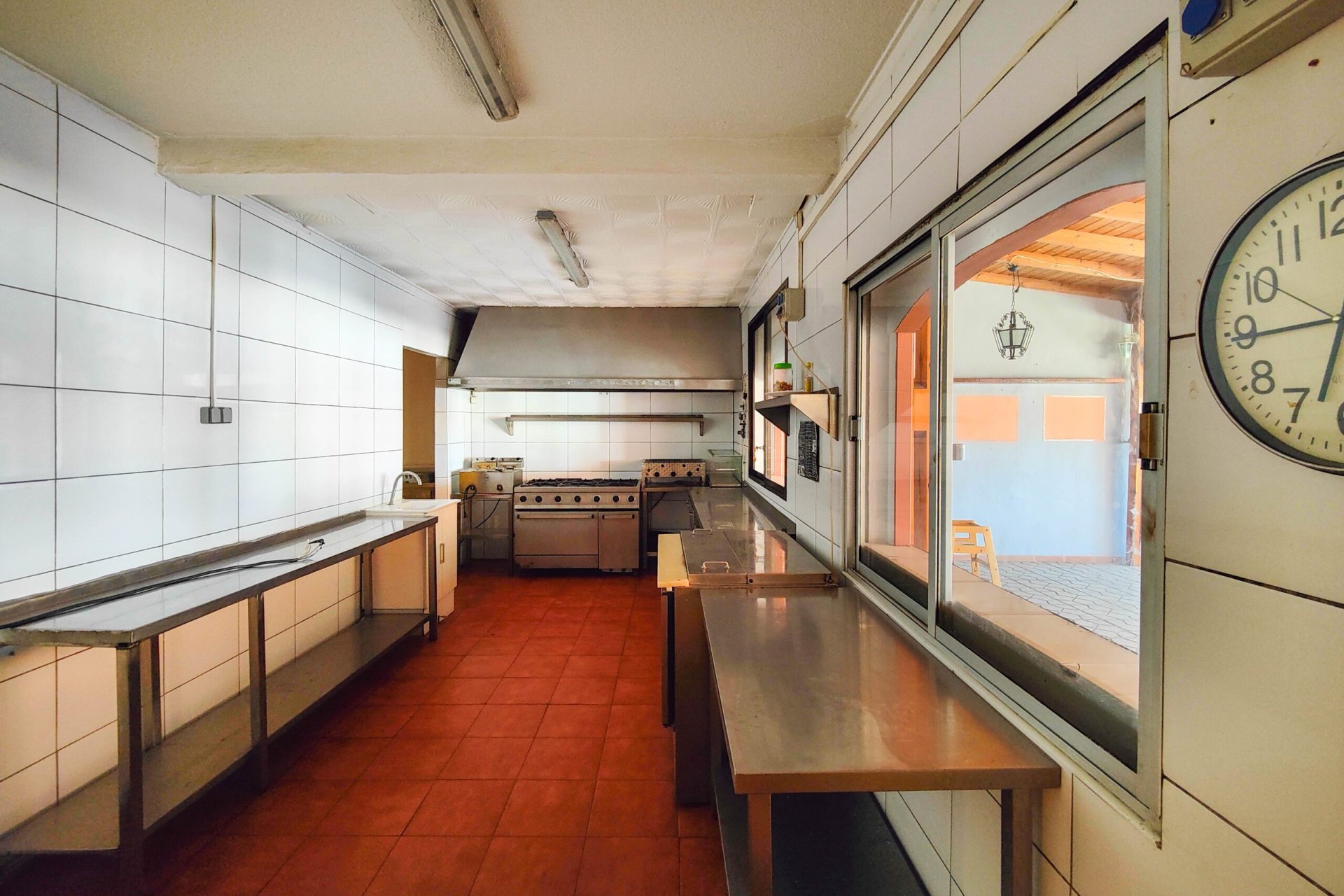 Reventa - Commercial Unit -
Torrevieja - La Siesta - El Salado - Torreta
