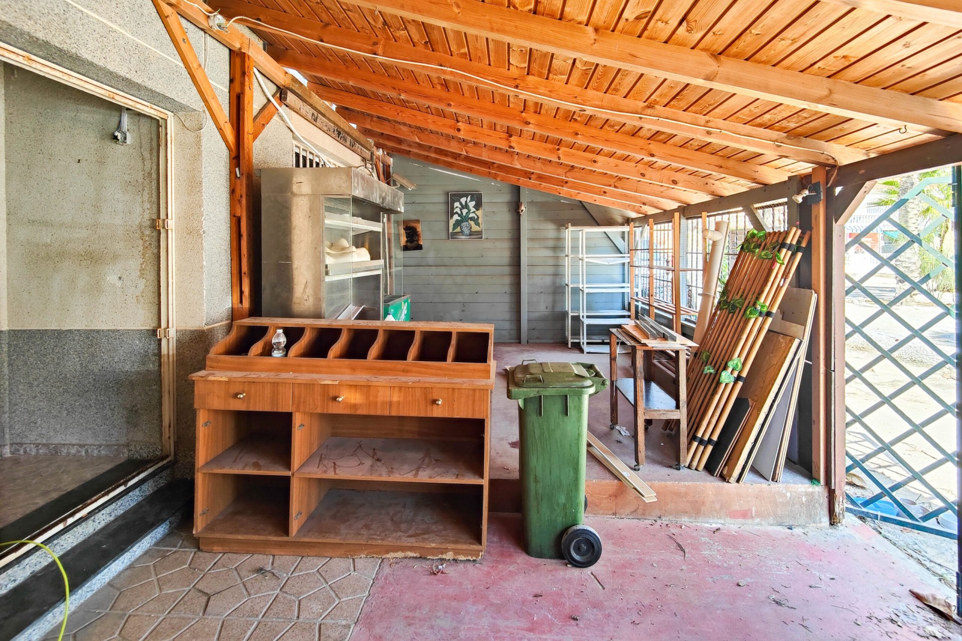 Reventa - Commercial Unit -
Torrevieja - La Siesta - El Salado - Torreta
