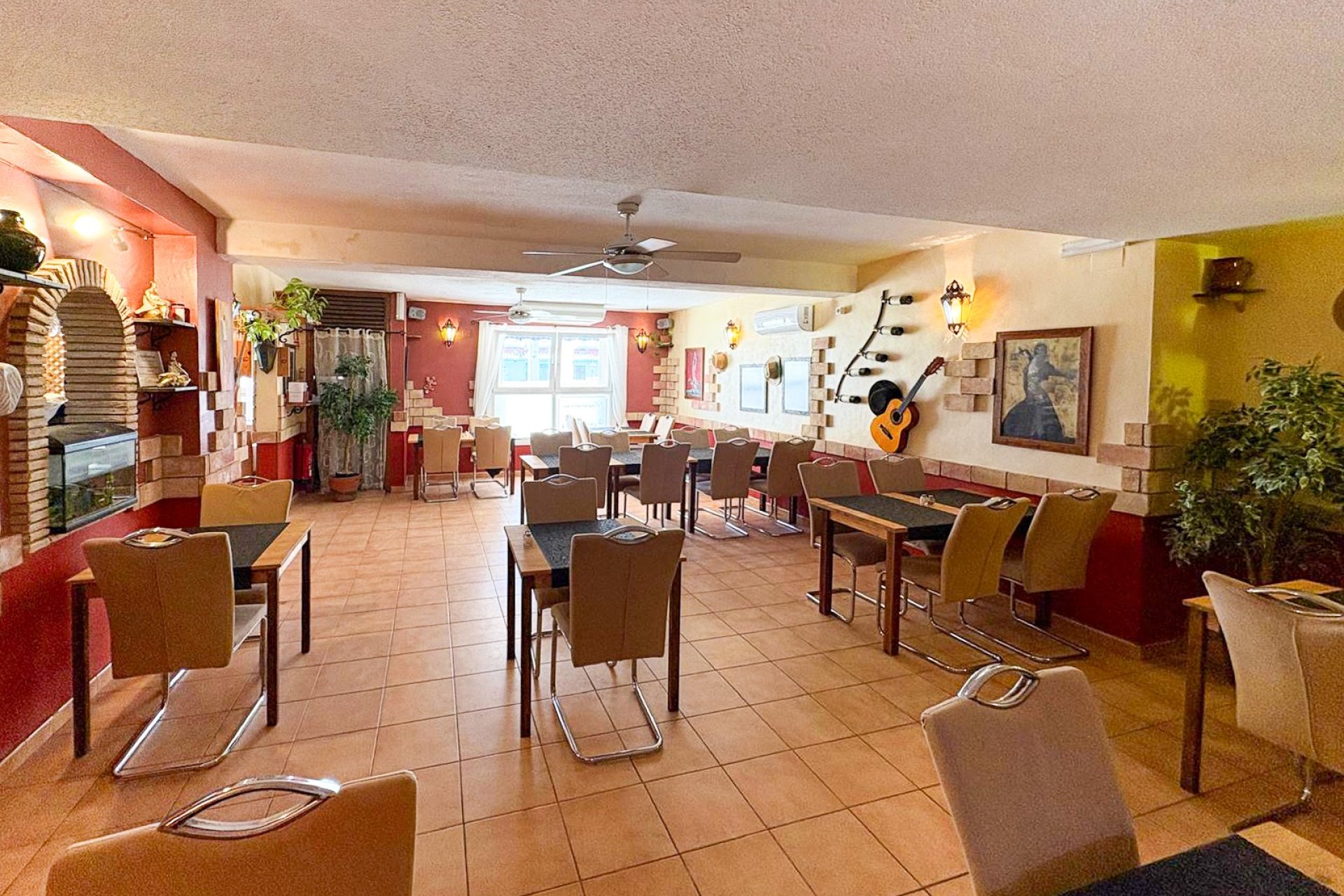 Reventa - Commercial Unit -
Torrevieja - La Veleta