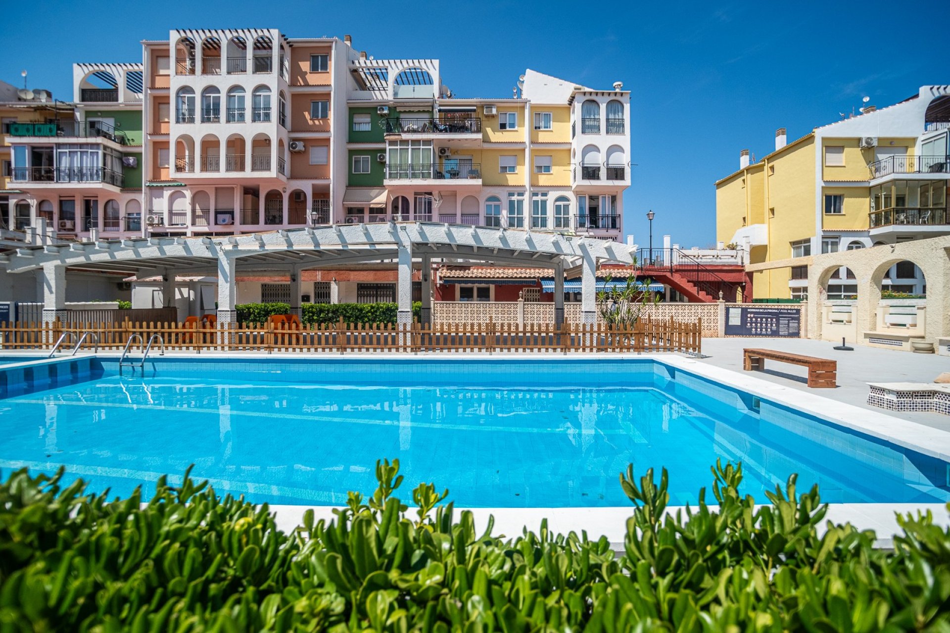 Reventa - Commercial Unit -
Torrevieja - La Veleta