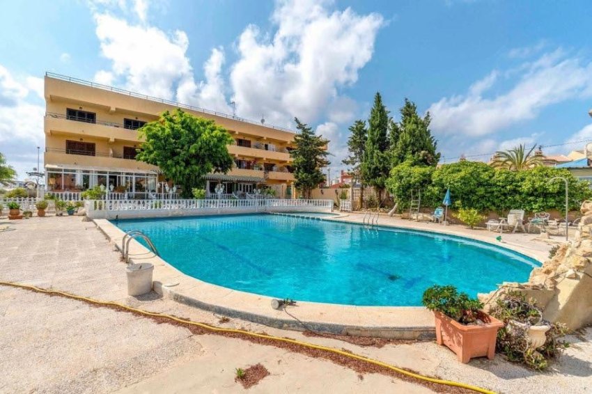 Reventa - Commercial Unit -
Torrevieja - Miramar - Torre del Moro