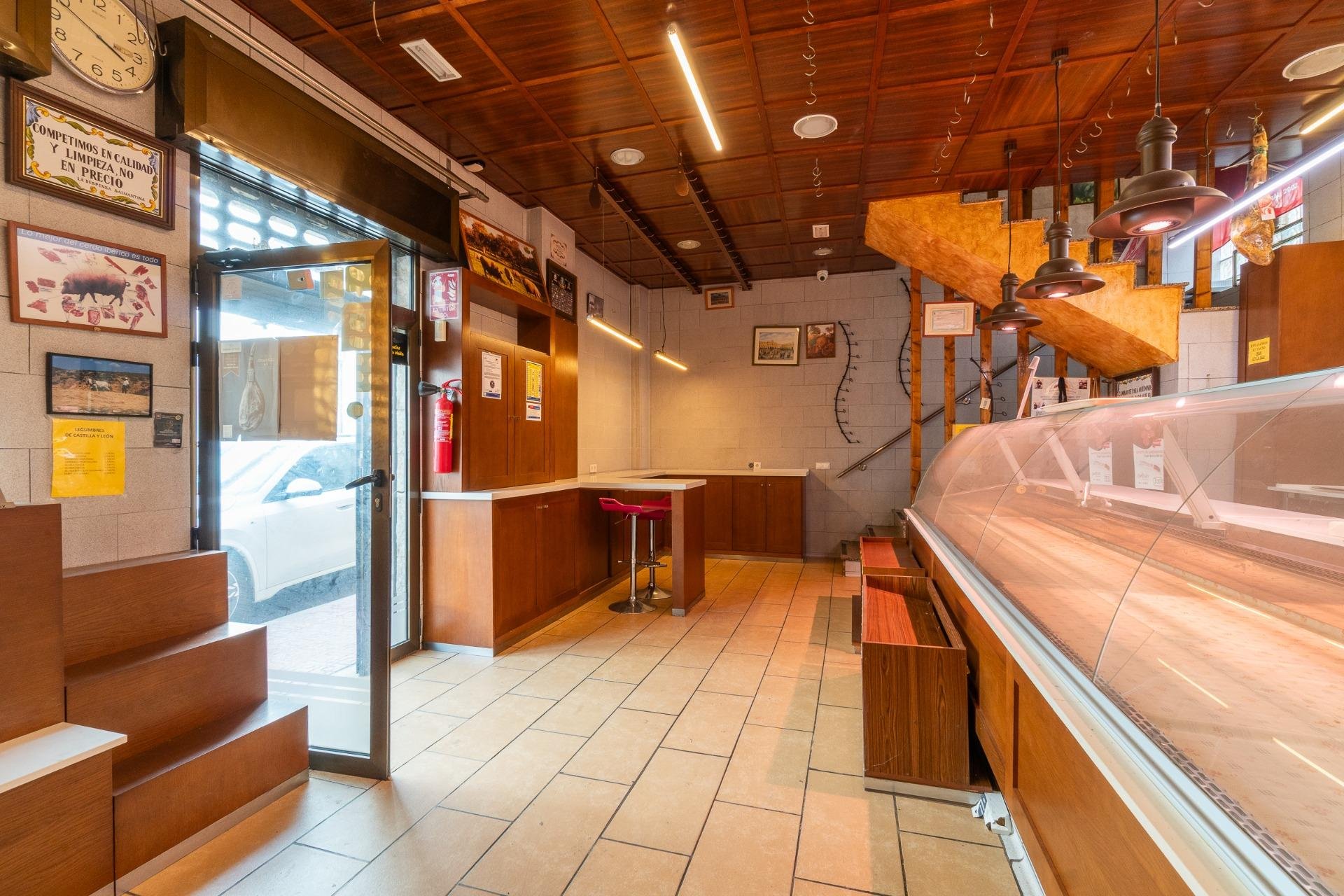Reventa - Commercial Unit -
Torrevieja - Paseo maritimo