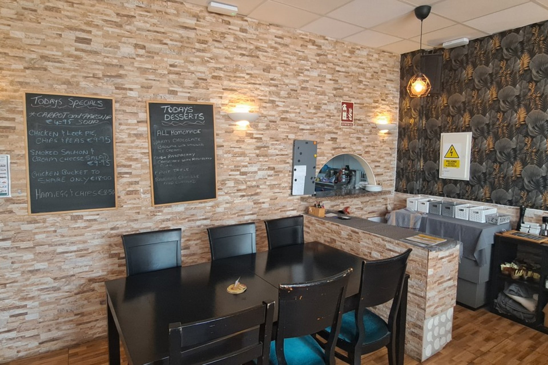 Reventa - Commercial Unit -
Villamartin - Orihuela Costa